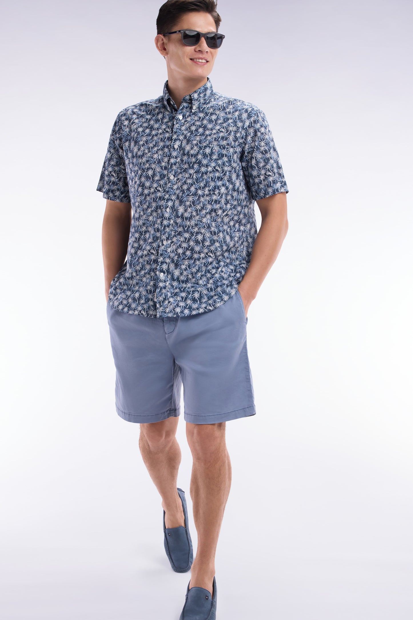 Elasticated waistband grey Bermuda shorts in lyocell and stretch cotton