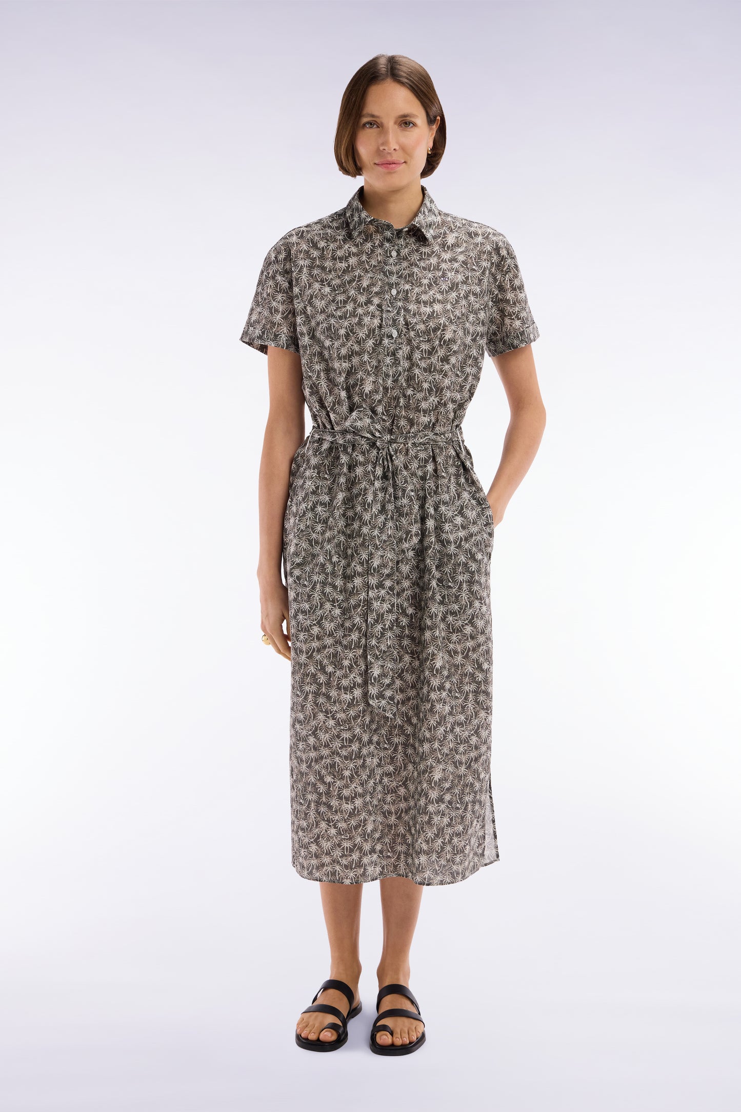 Short-sleeved dress in khaki cotton with palm tree print and relaxed fit