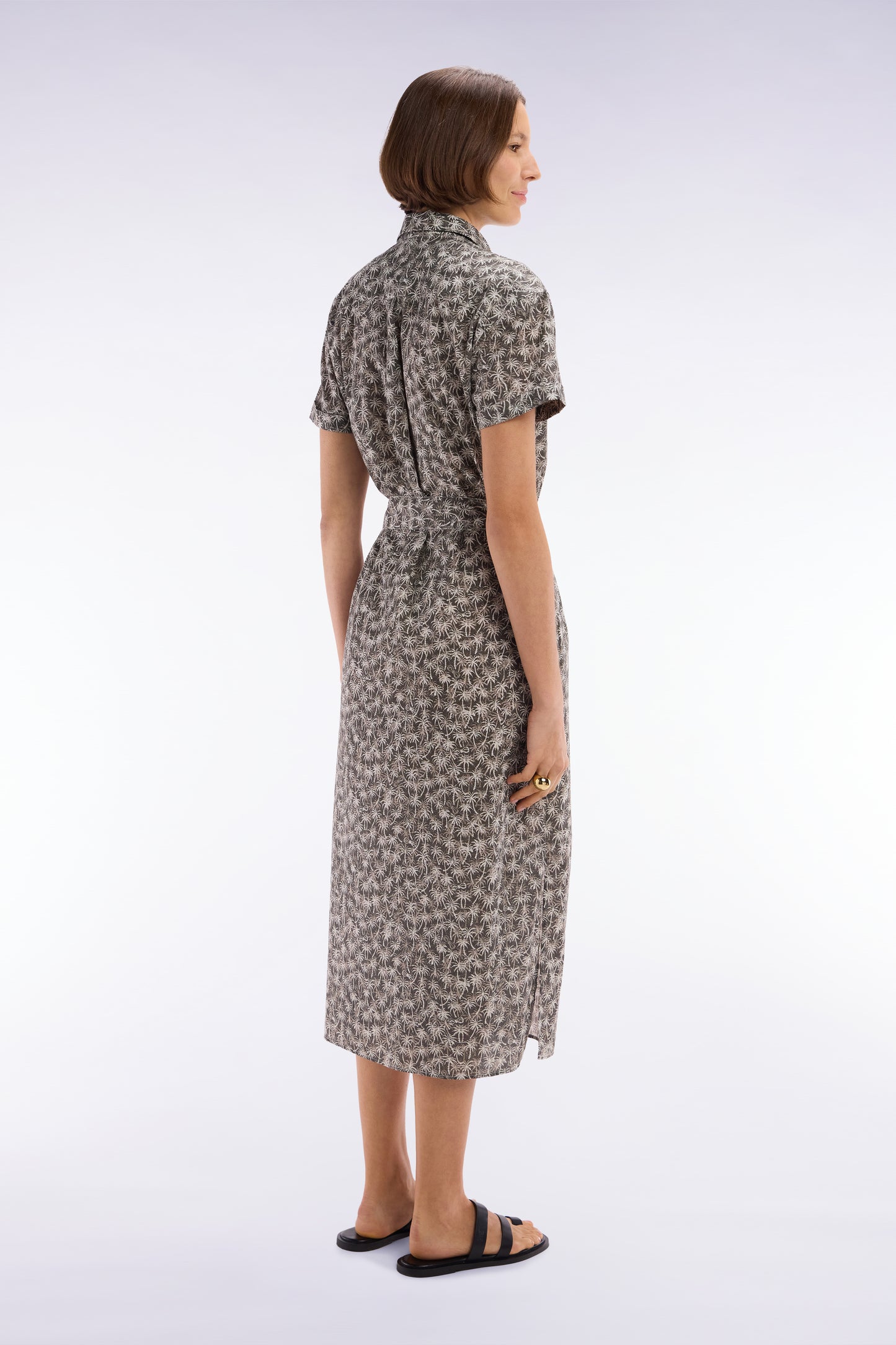 Short-sleeved dress in khaki cotton with palm tree print and relaxed fit