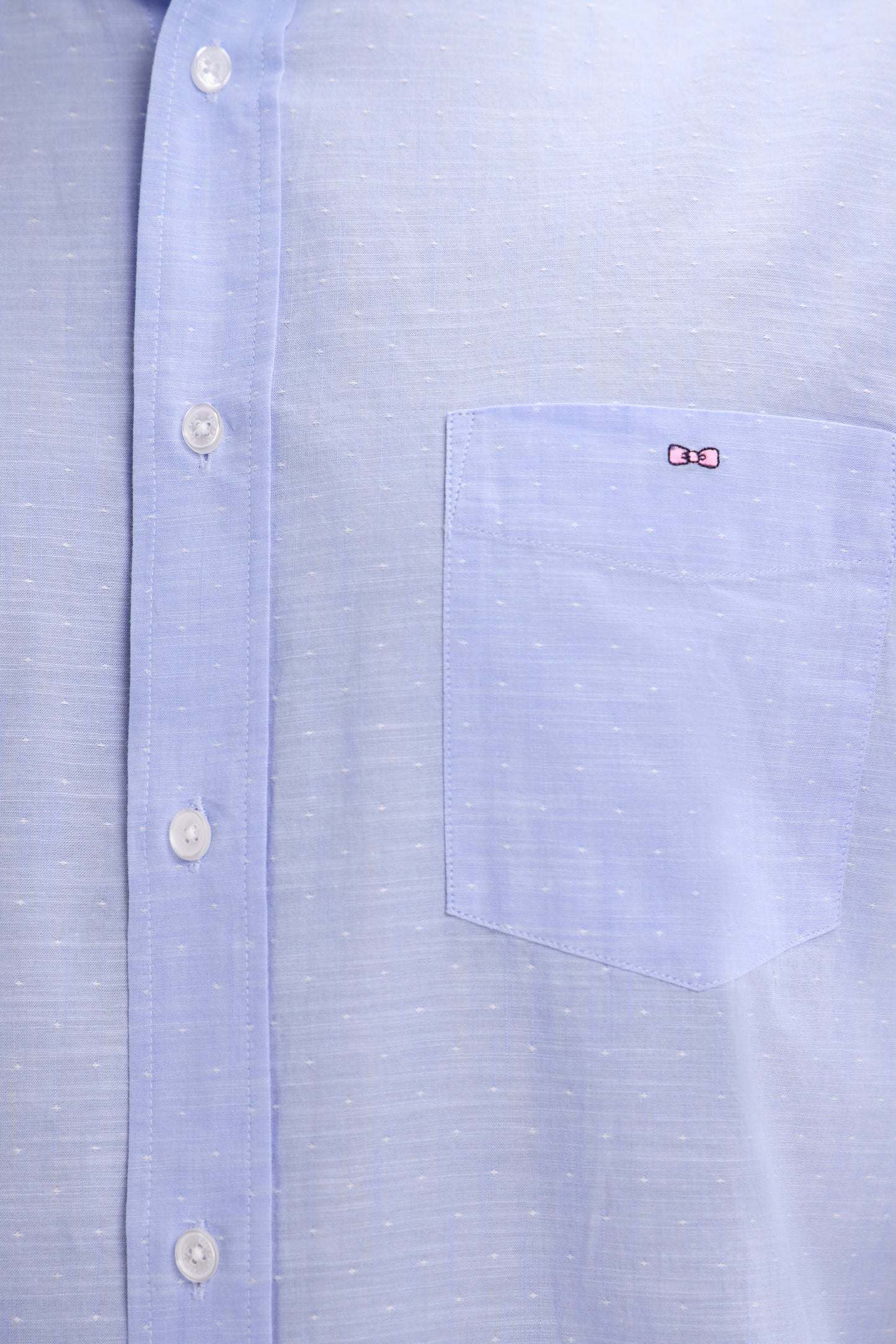 Straight short-sleeved sky blue shirt in textured cotton