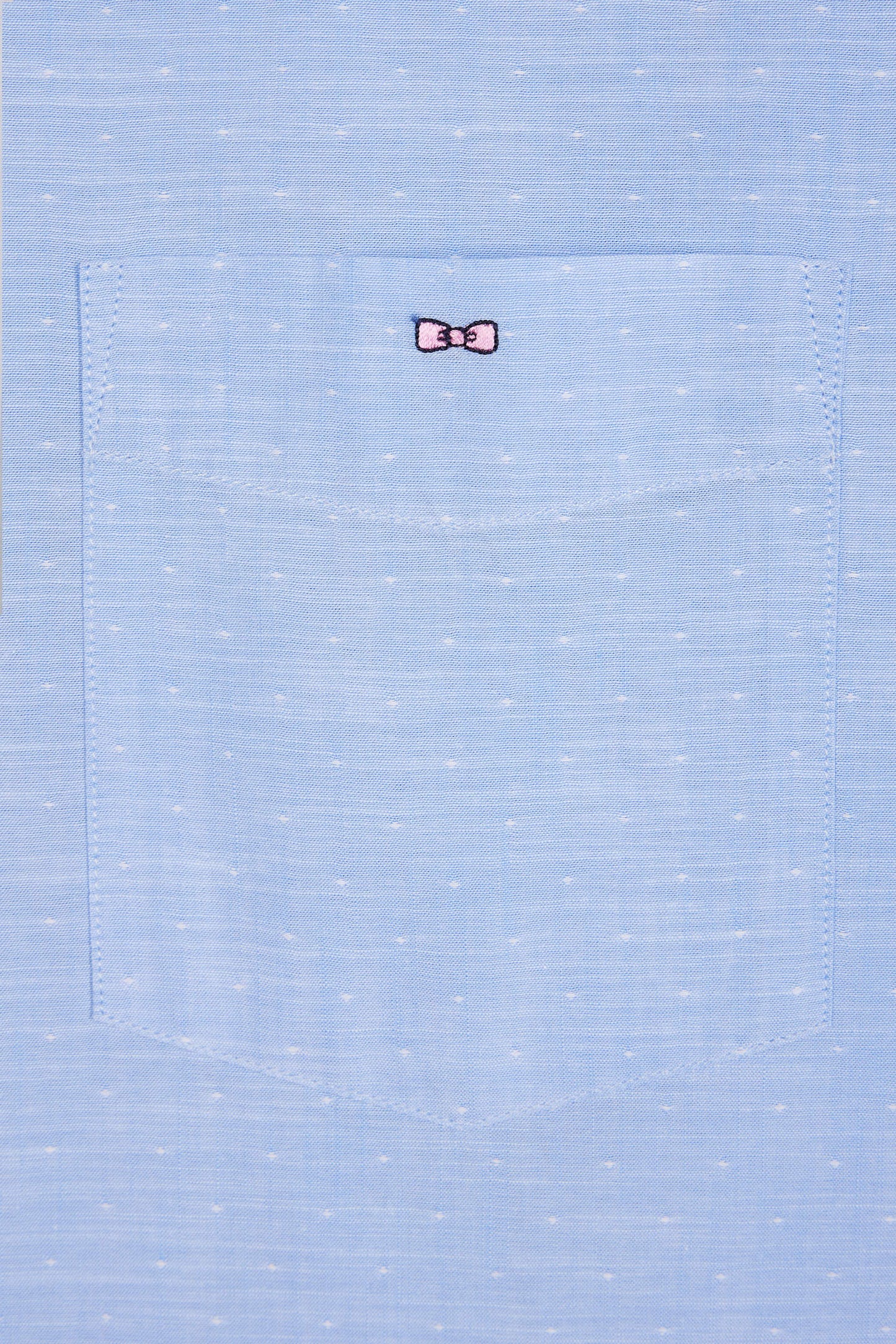 Straight short-sleeved sky blue shirt in textured cotton