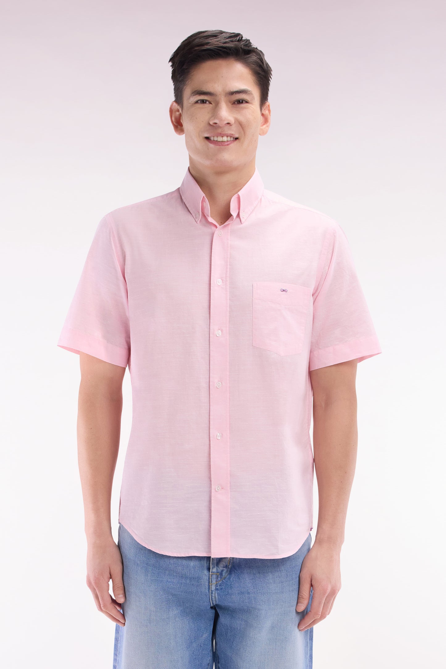 Straight short-sleeved pink shirt in textured cotton