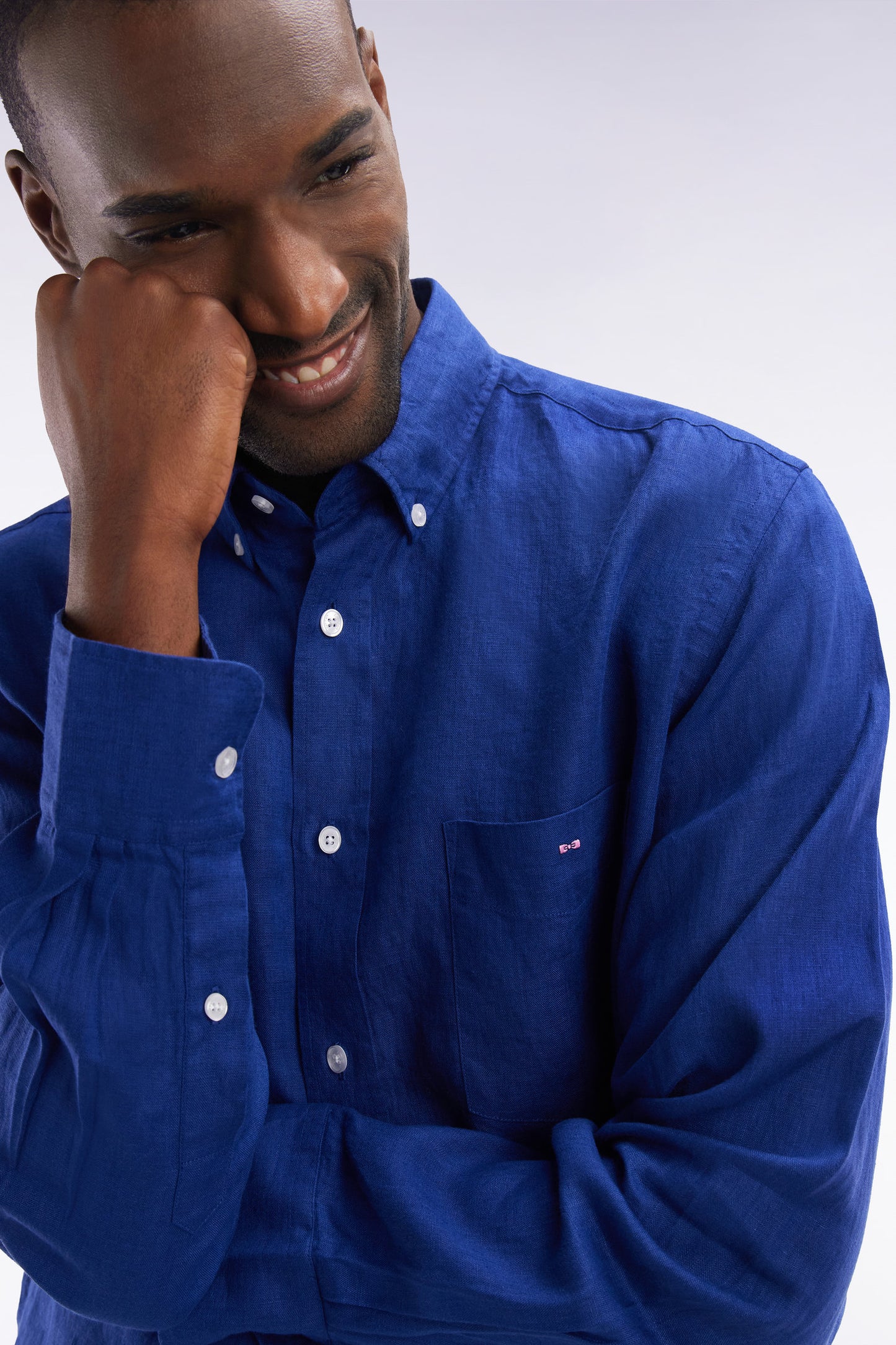 Straight-fit dark blue linen shirt