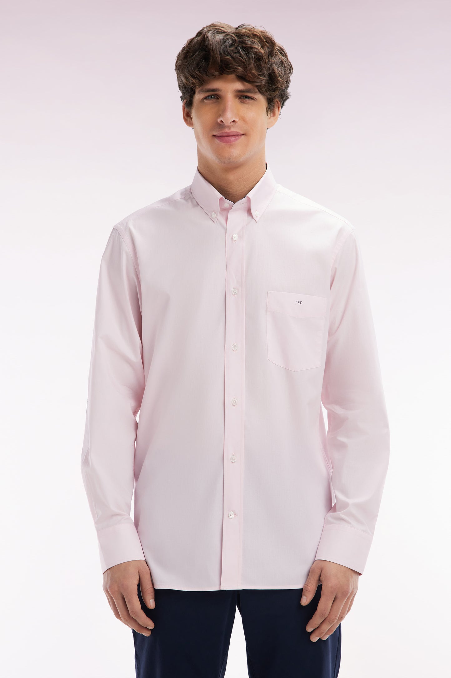 Straight-fit pink cotton shirt with navy elbow patches