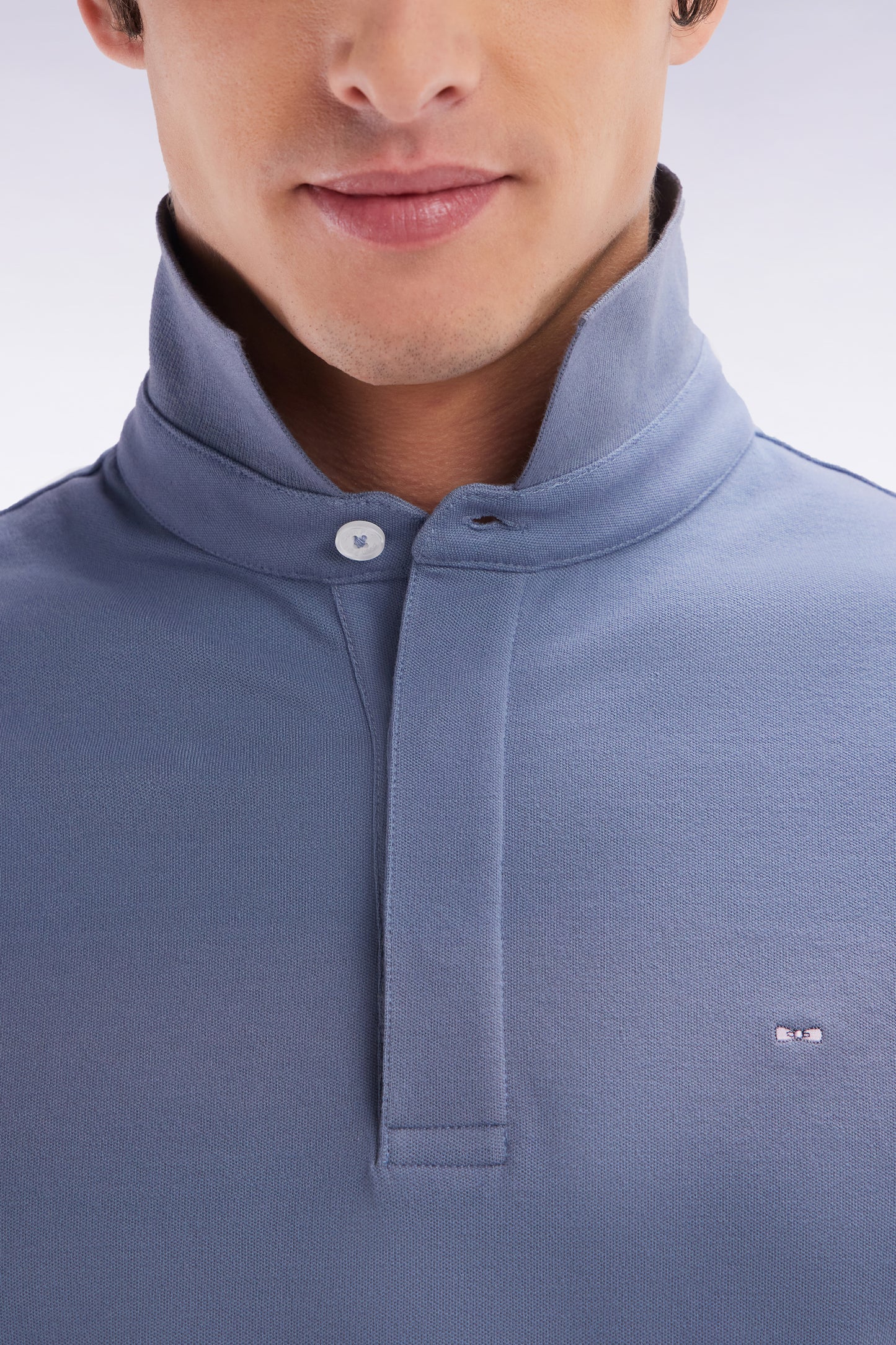 Polo à manches courtes en coton stretch bleu gris coupe ajustée