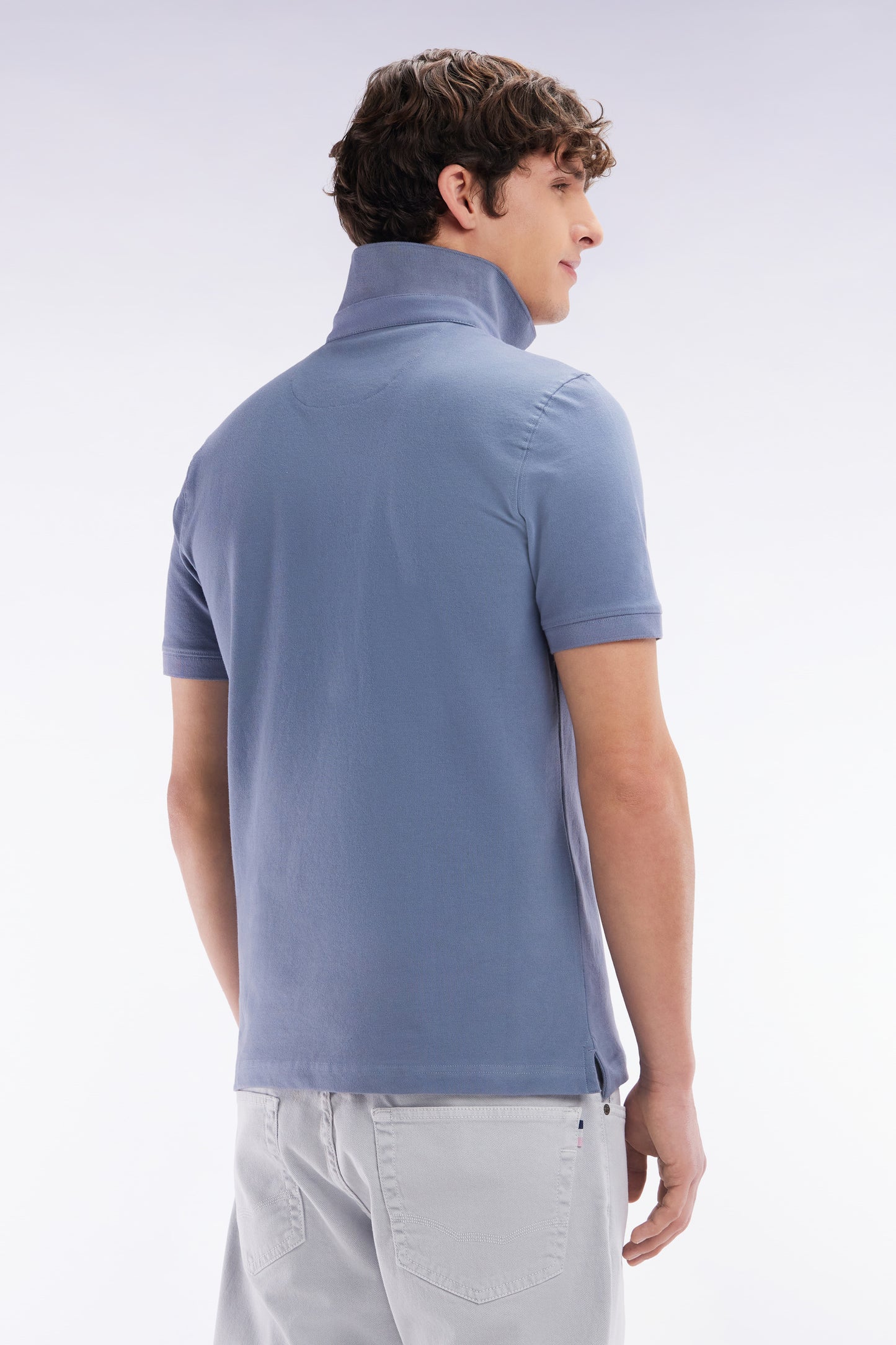 Polo à manches courtes en coton stretch bleu gris coupe ajustée