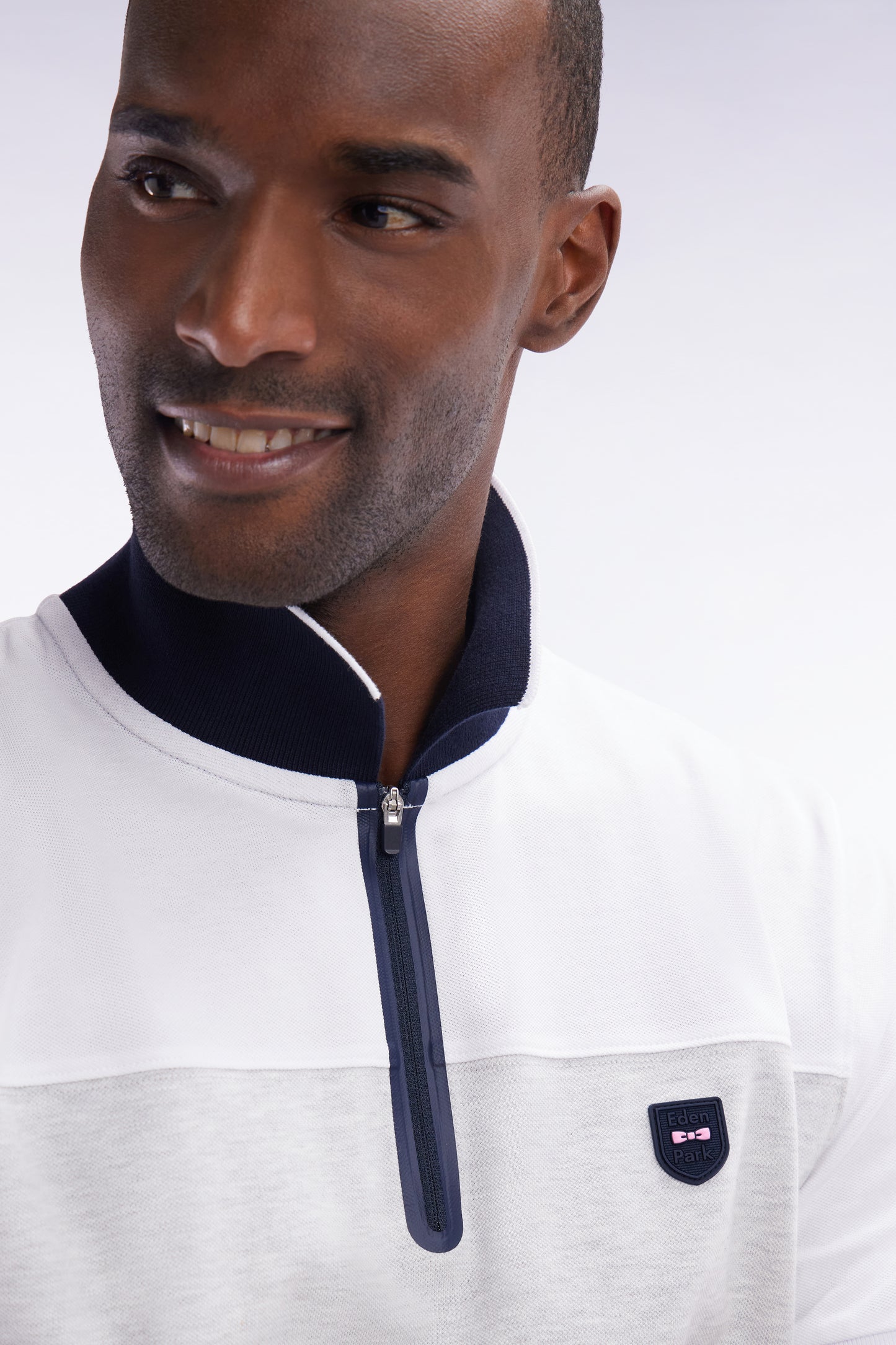 Slim-fit short-sleeved polo shirt in white stretch mottled cotton piqué with contrasting accents