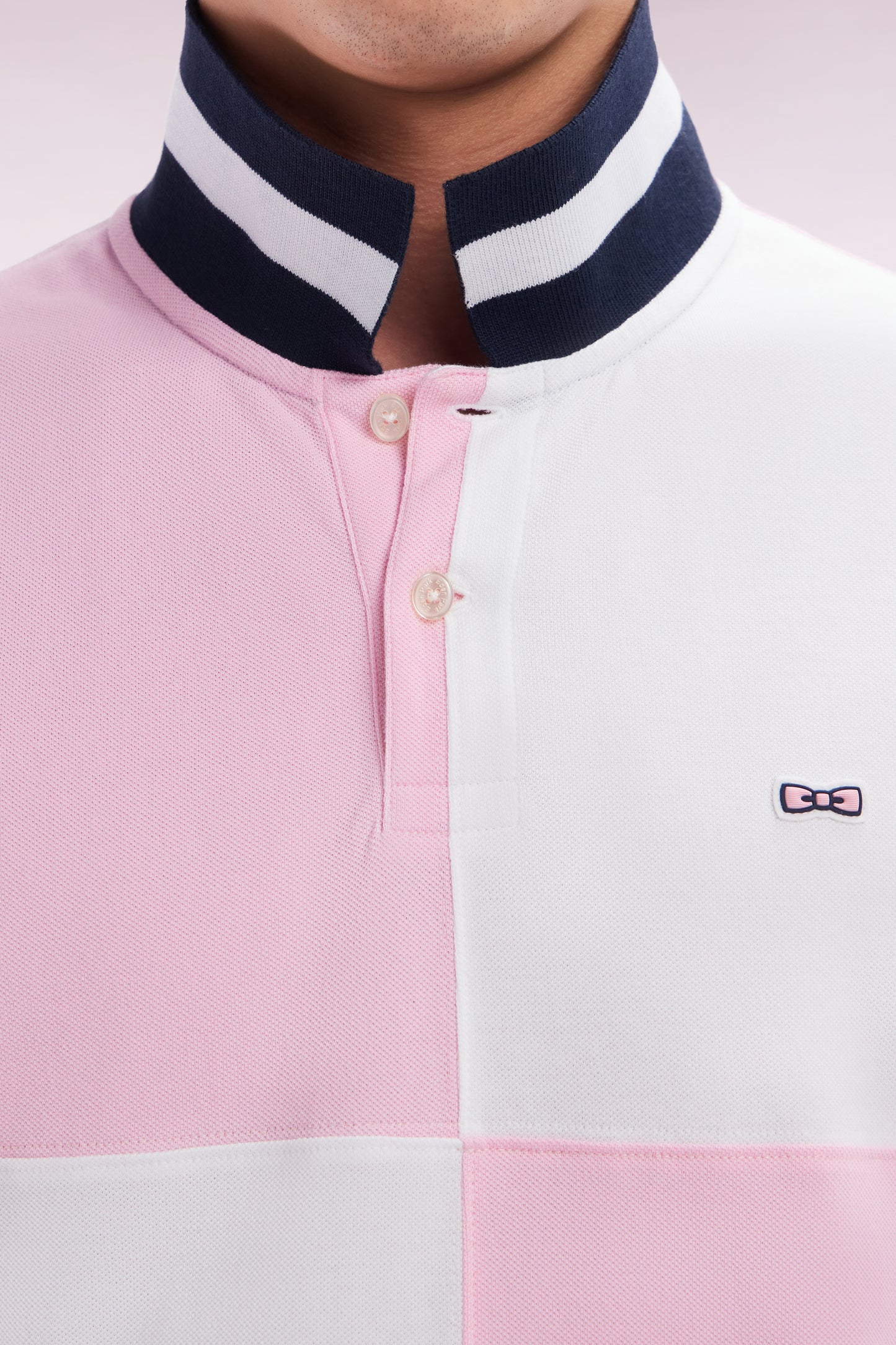 Polo à manches courtes coupé-cousu en coton rose coupe décontractée
