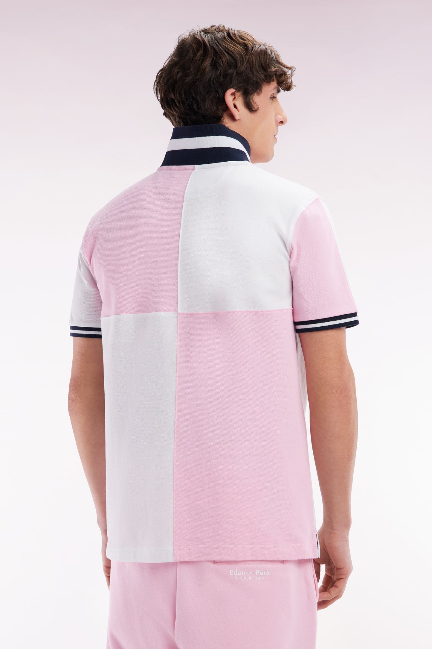 Polo à manches courtes coupé-cousu en coton rose coupe décontractée