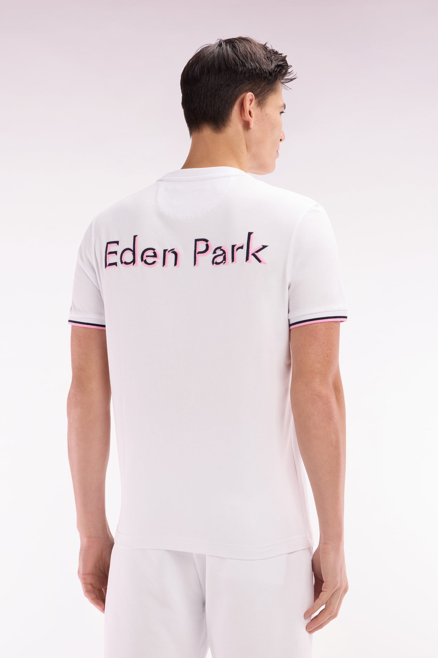 T-shirt en coton blanc à broderies bicolores coupe décontractée