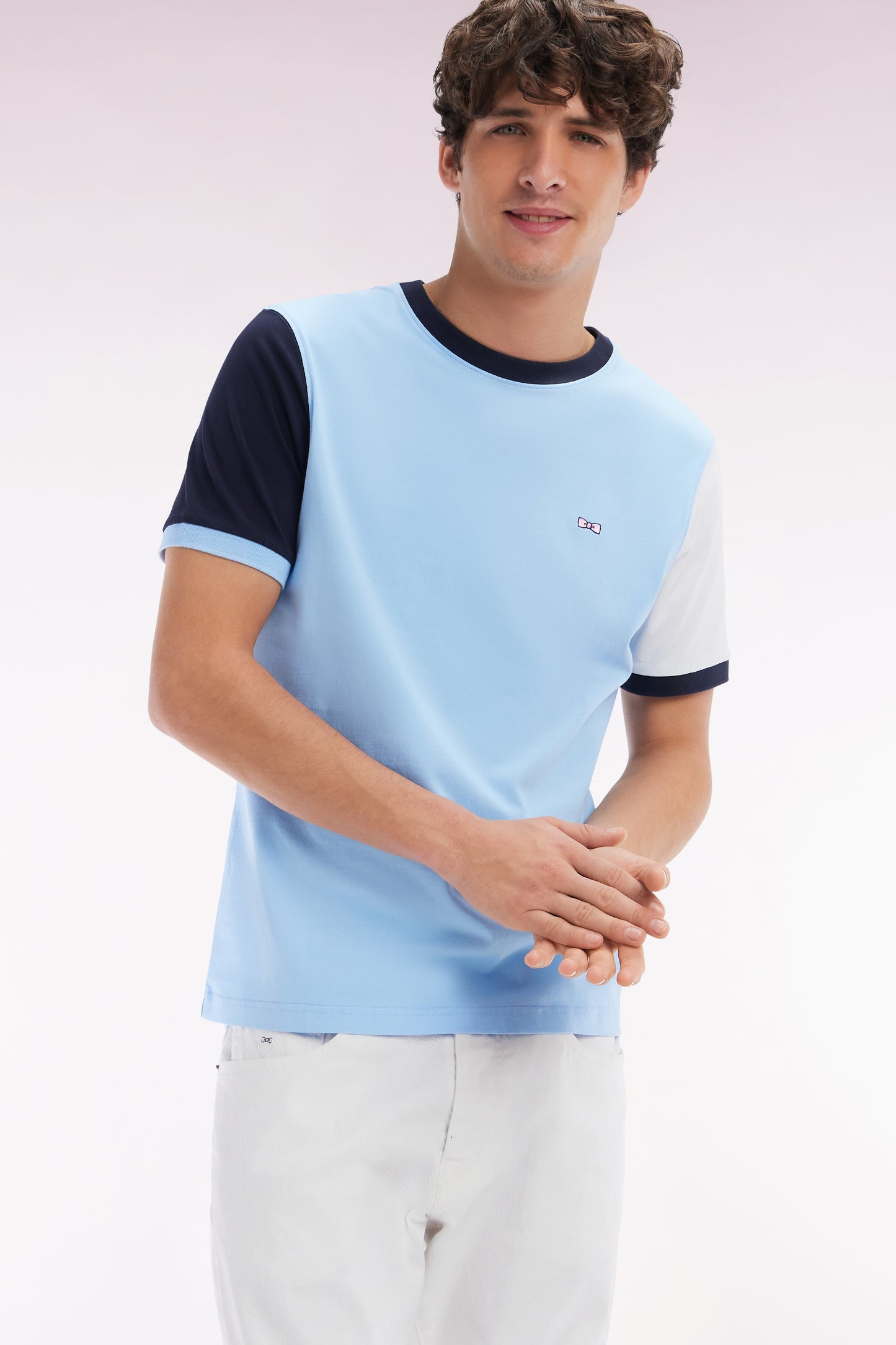 Straight-fit colorblock T-shirt in sky blue cotton with 10 embroidery