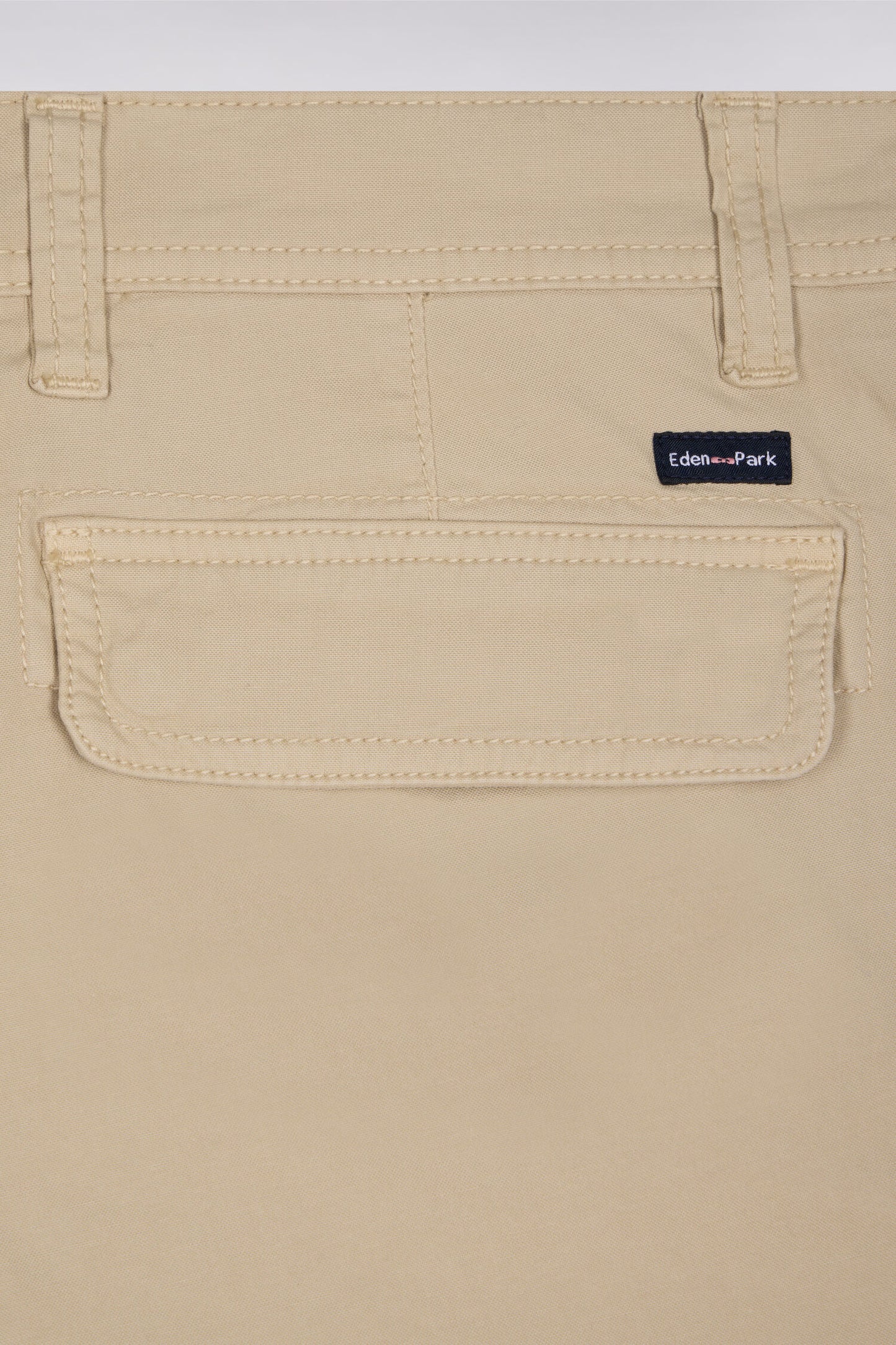 Bermuda cargo en coton beige
