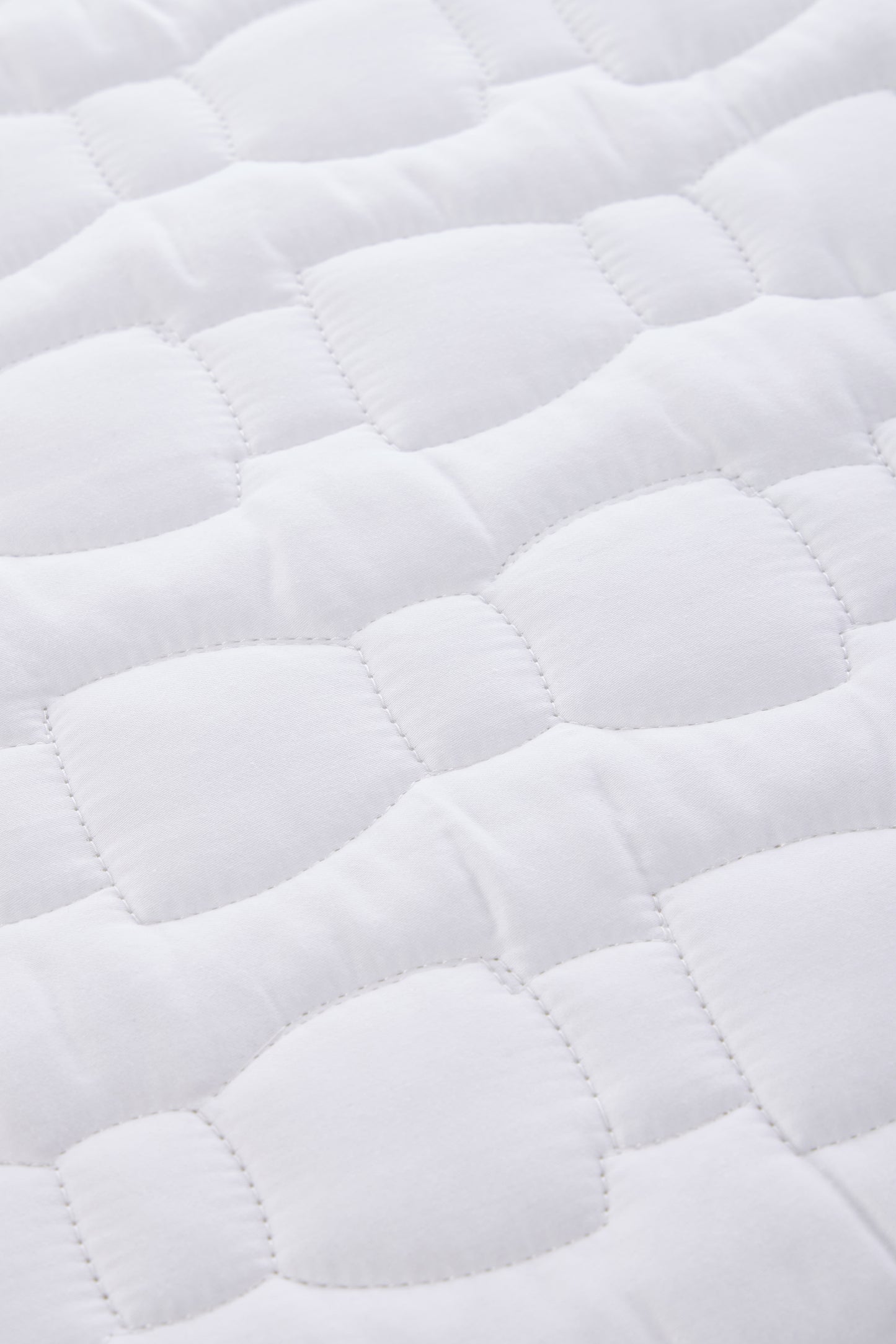 White Cotton Satin Bedspread Quilted Bow Ties