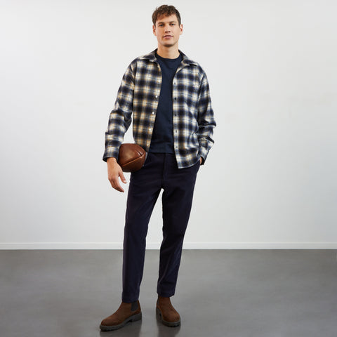 Chemise bleu foncé en flanelle à carreaux - Image 1
