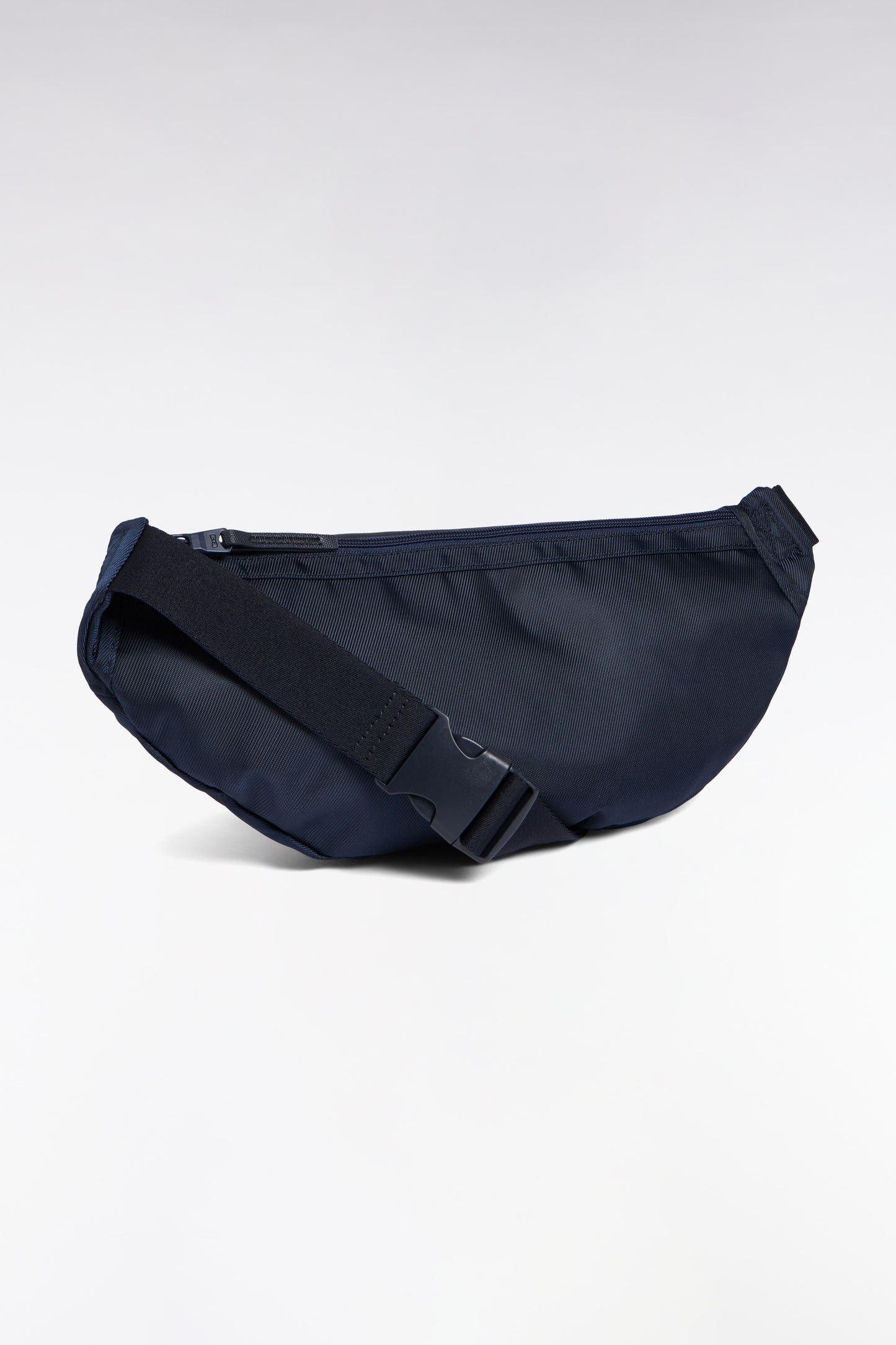 Banana bag in navy nylon