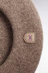 Plain beret in beige new wool