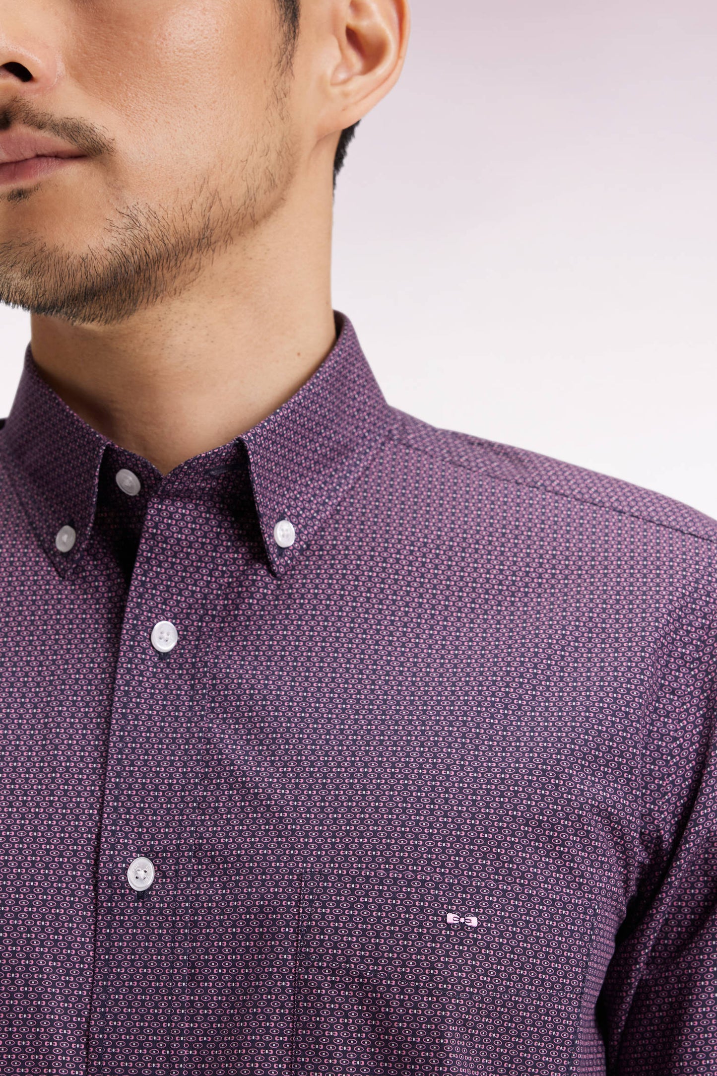 Cotton poplin shirt with navy micropatterns, straight cut