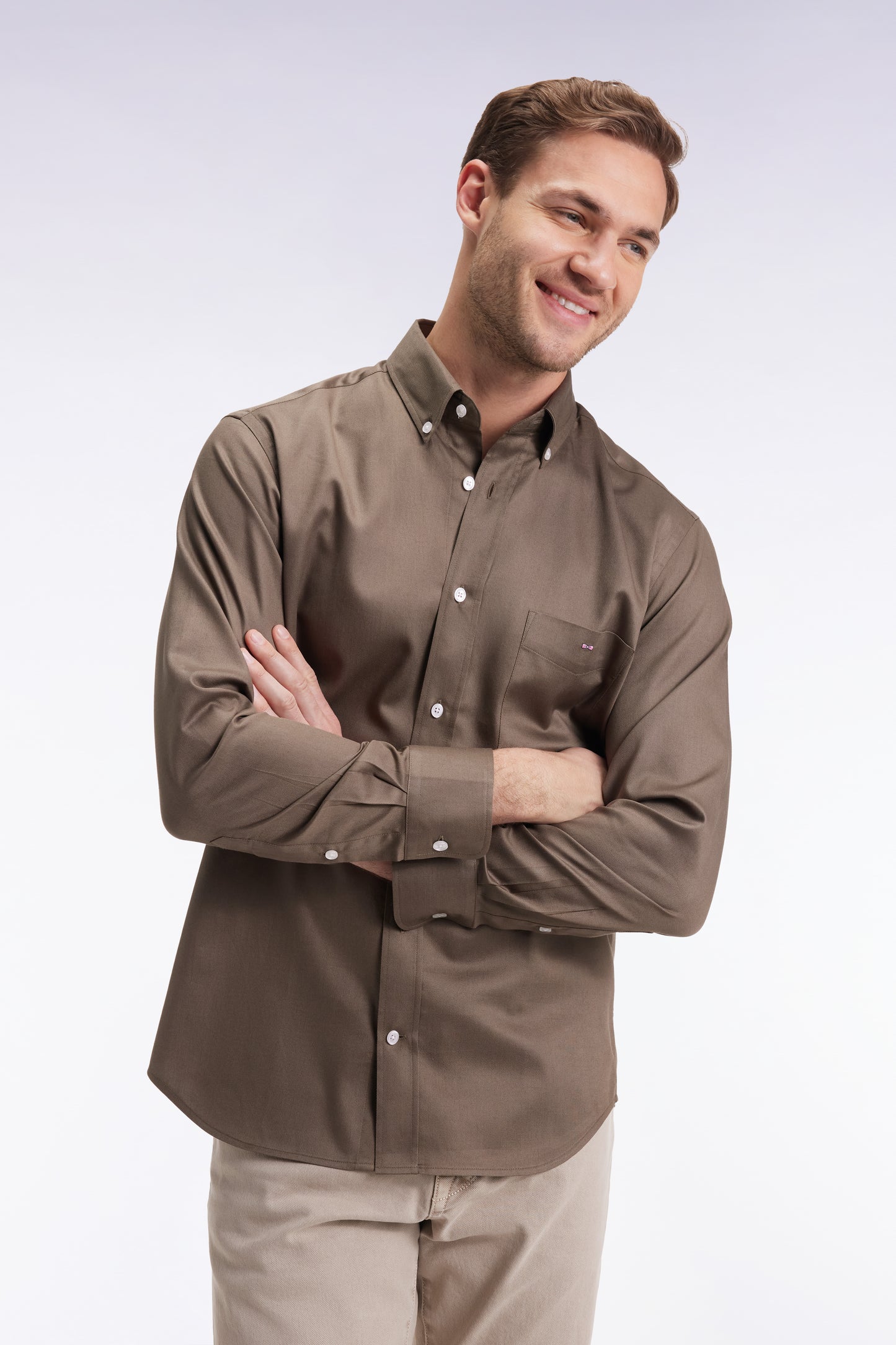 Chemise en coton piqué kaki coupe droite