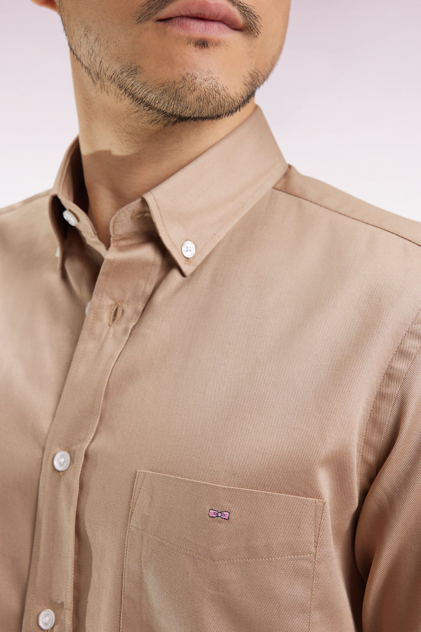 Chemise en coton piqué beige coupe droite