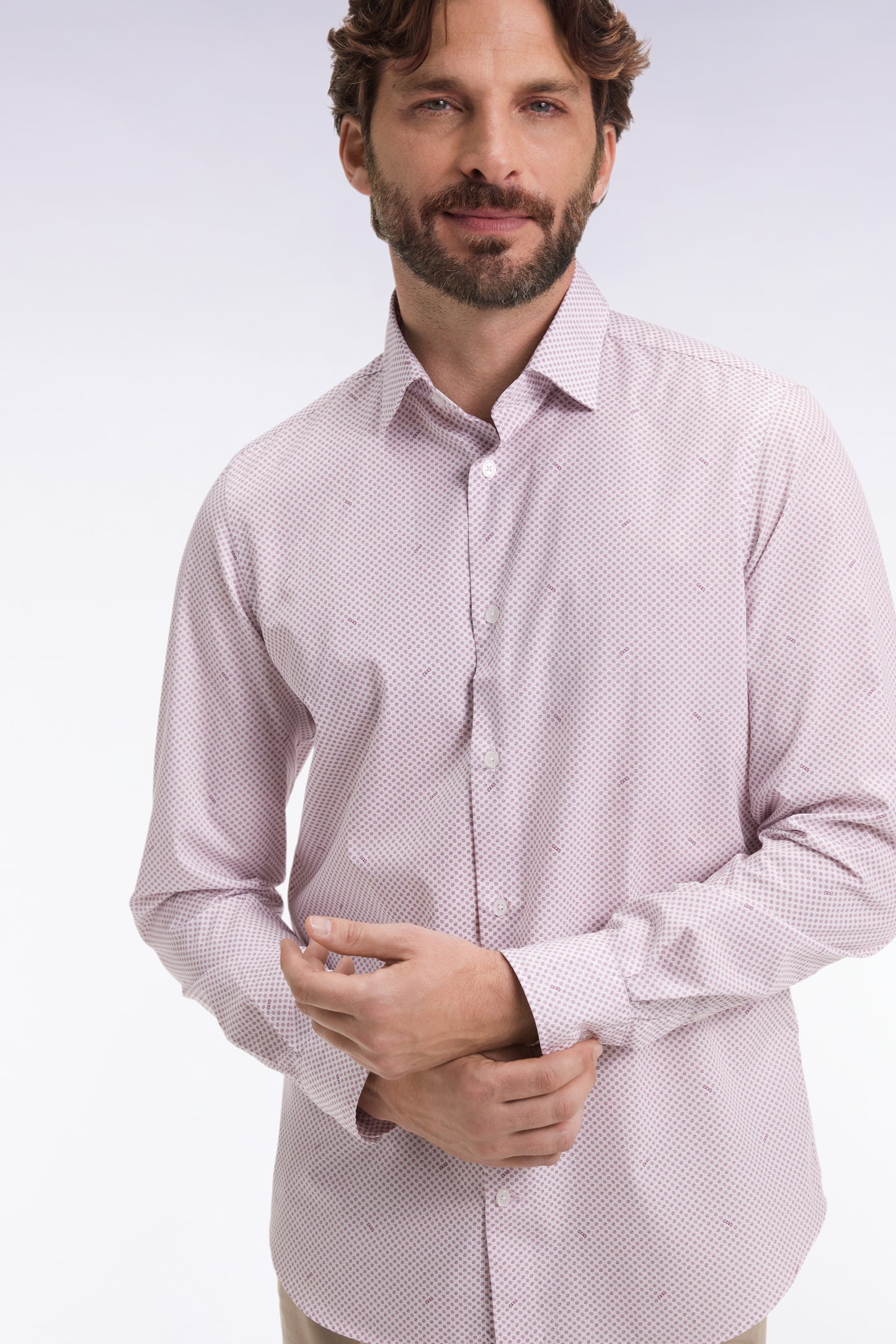 Cotton poplin shirt with burgundy micropatterns, slim fit