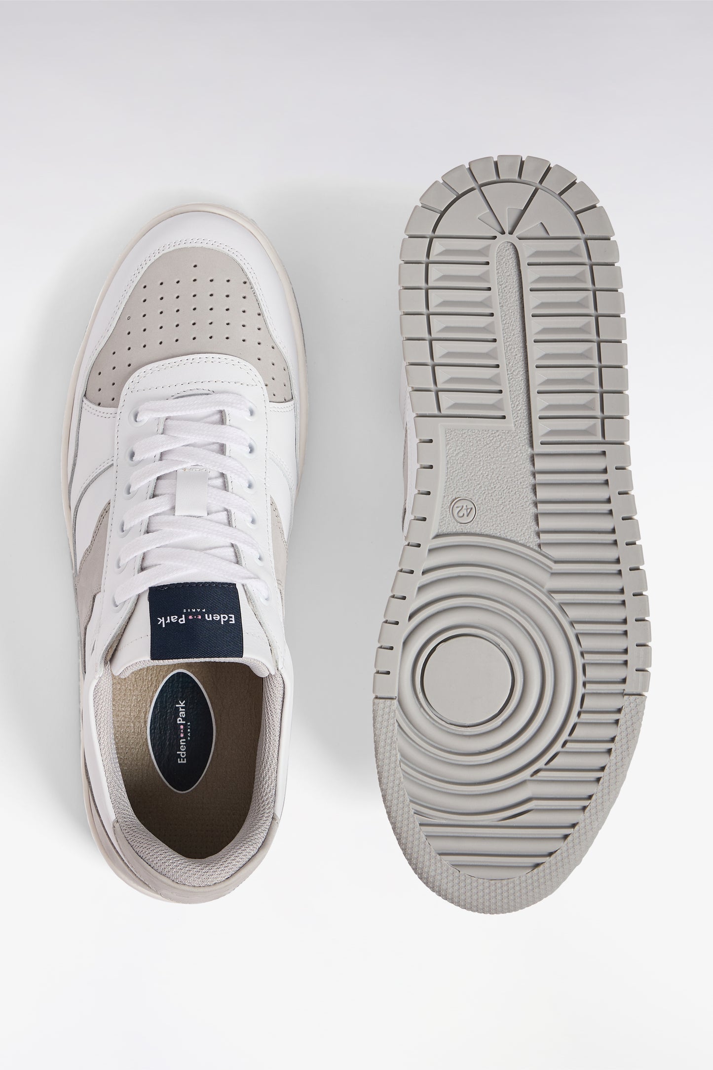 Sneakers bimatières en cuir et daim grises et blanches