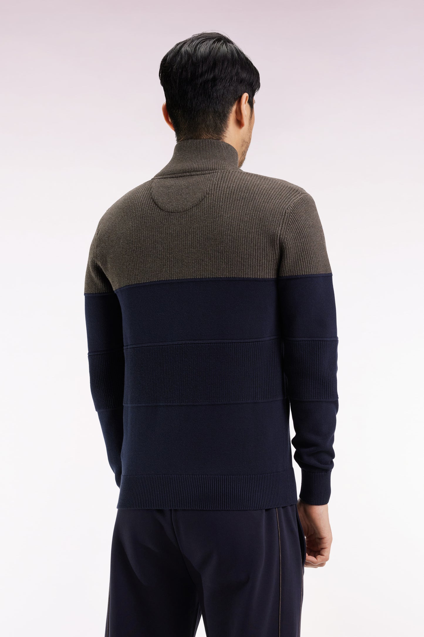 Cardigan zippé en coton bicolore marine et marron coupe droite