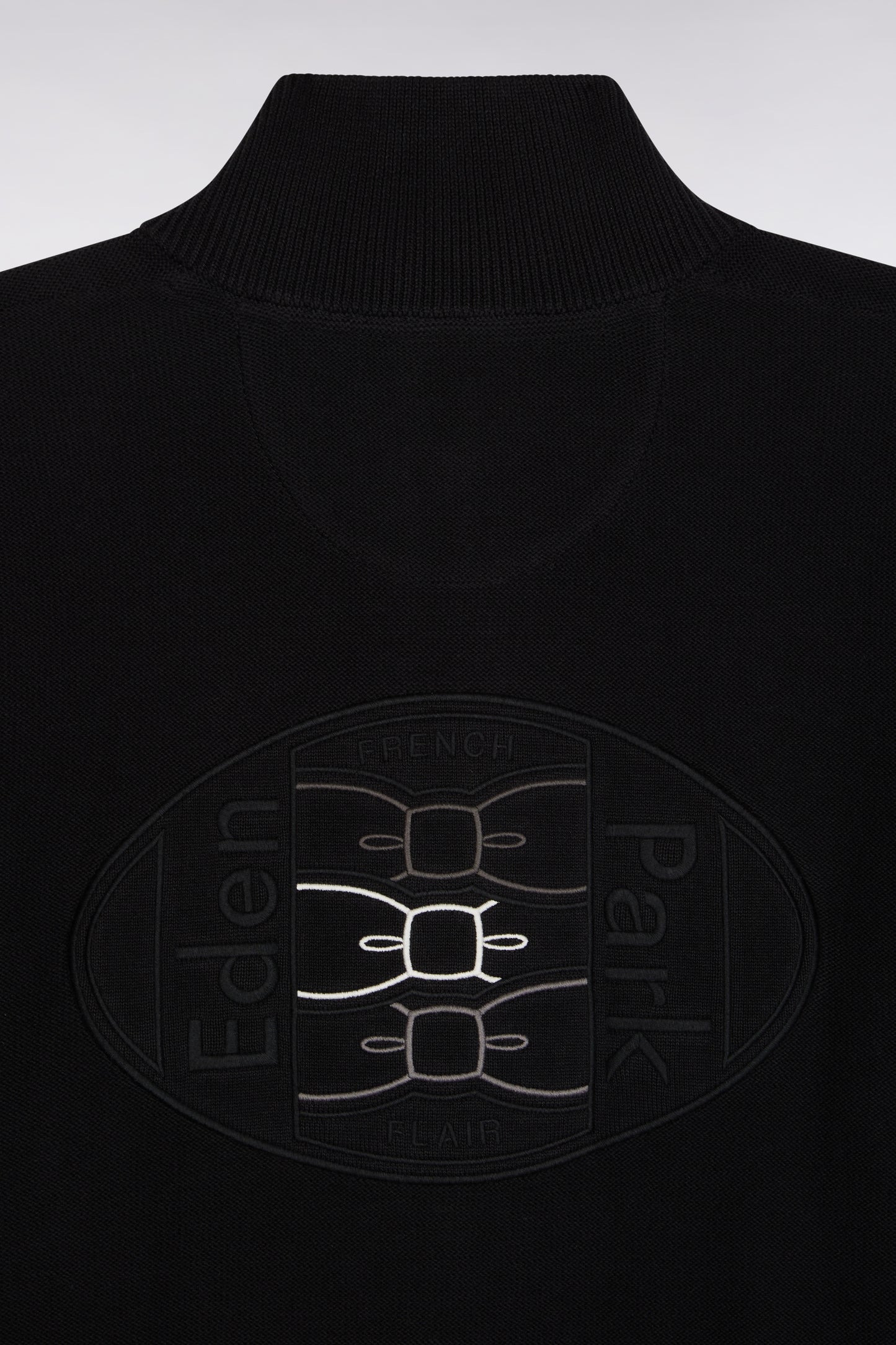 Cardigan zippé en coton noir à liserés colorés coupe droite