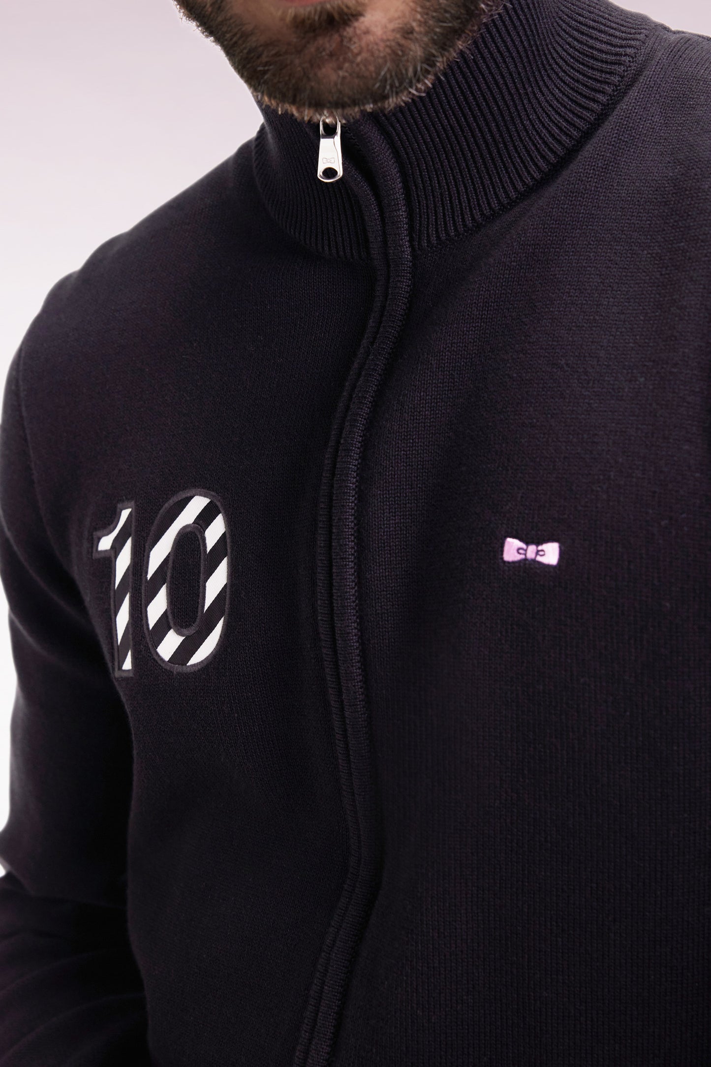 Cardigan zippé en coton marine broderie 10 noir coupe droite