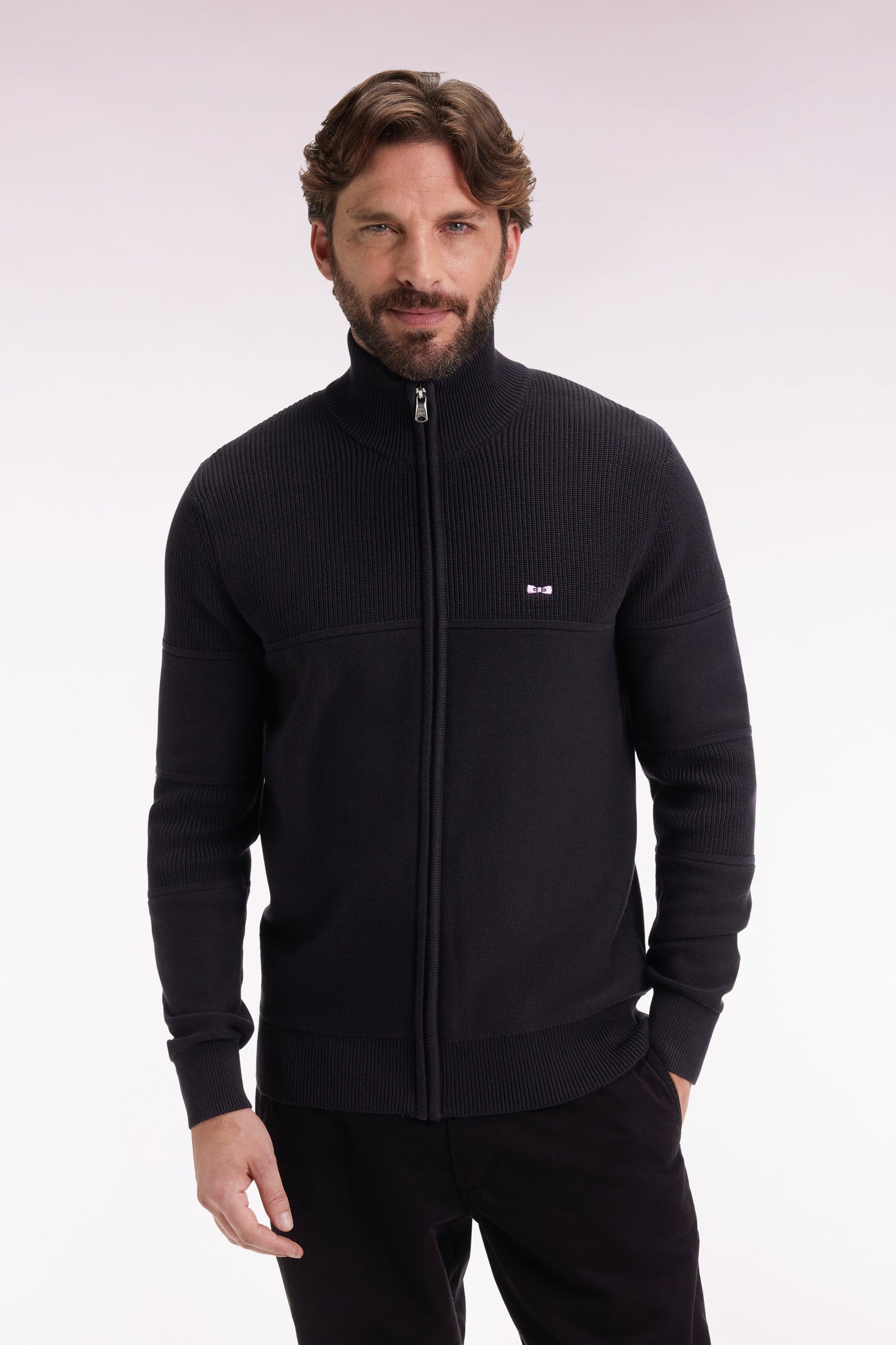 Cardigan zippé en coton noire broderie dos