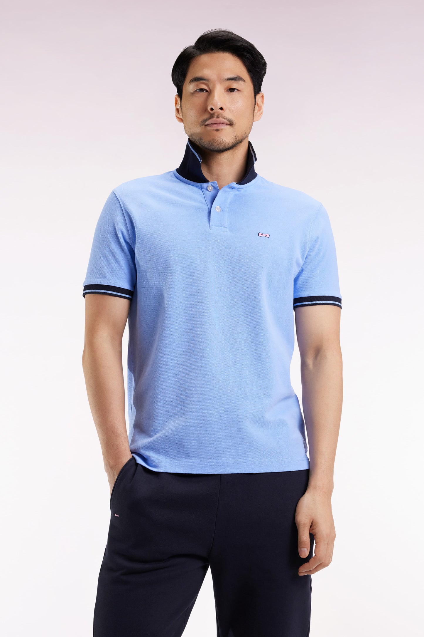 Short-sleeved sky polo shirt