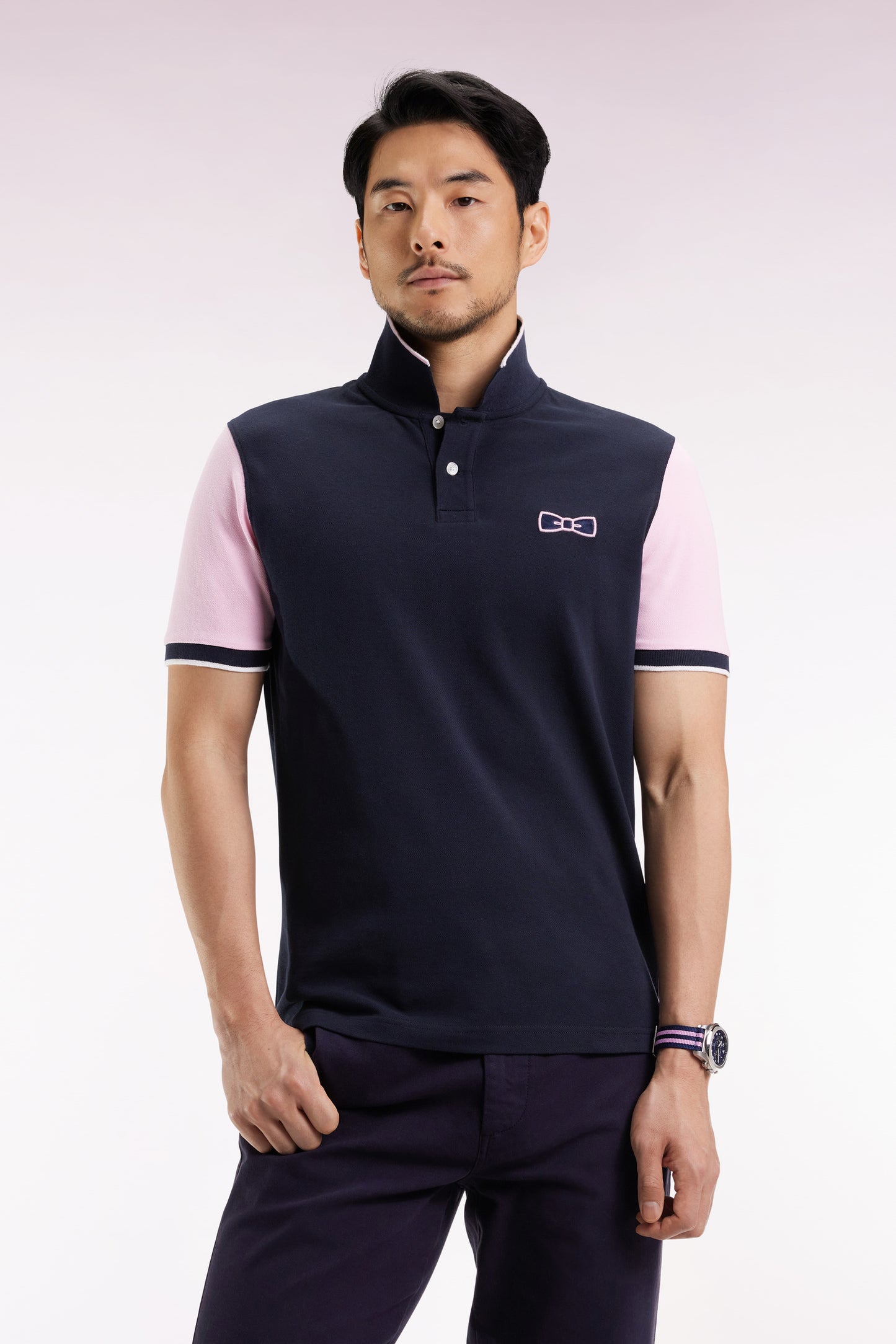 Polo manches courtes roses en piqué coton marine coupe droite