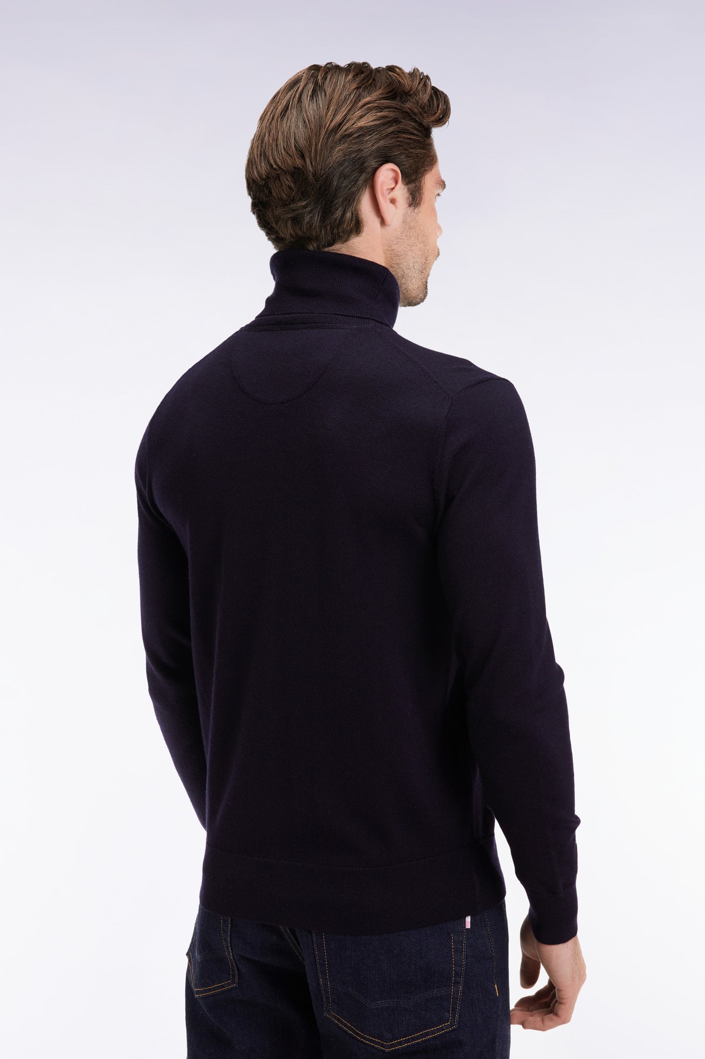 Pull col roulé en laine mérinos marine