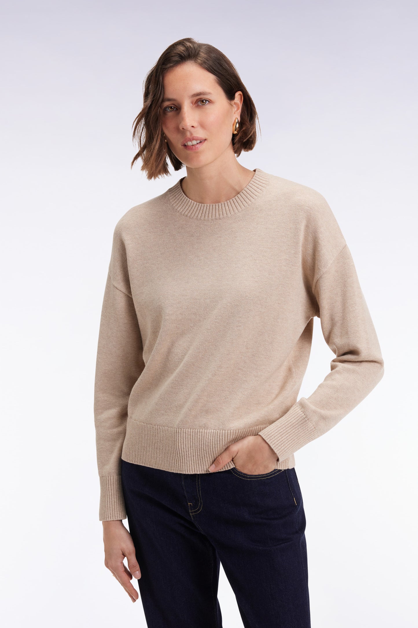 Relaxed fit round-neck sweater in beige wool and cotton