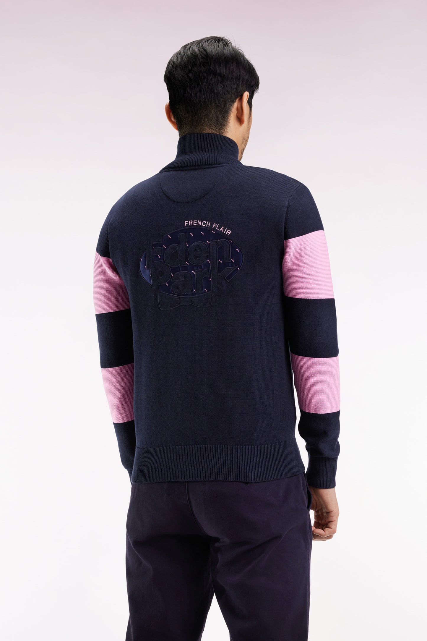 Pull col camionneur en coton marine et rose broderie dos