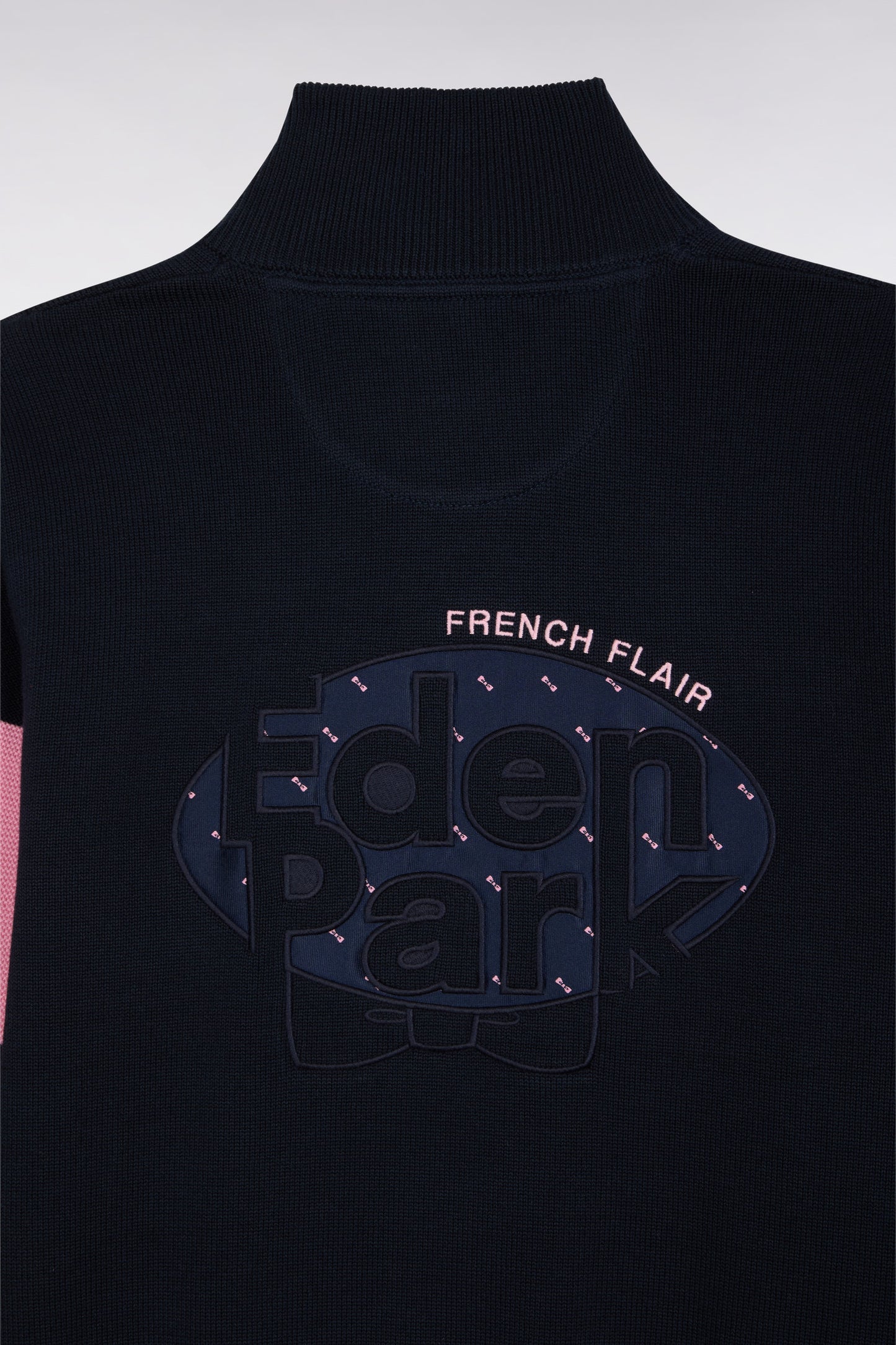 Pull col camionneur en coton marine et rose broderie dos