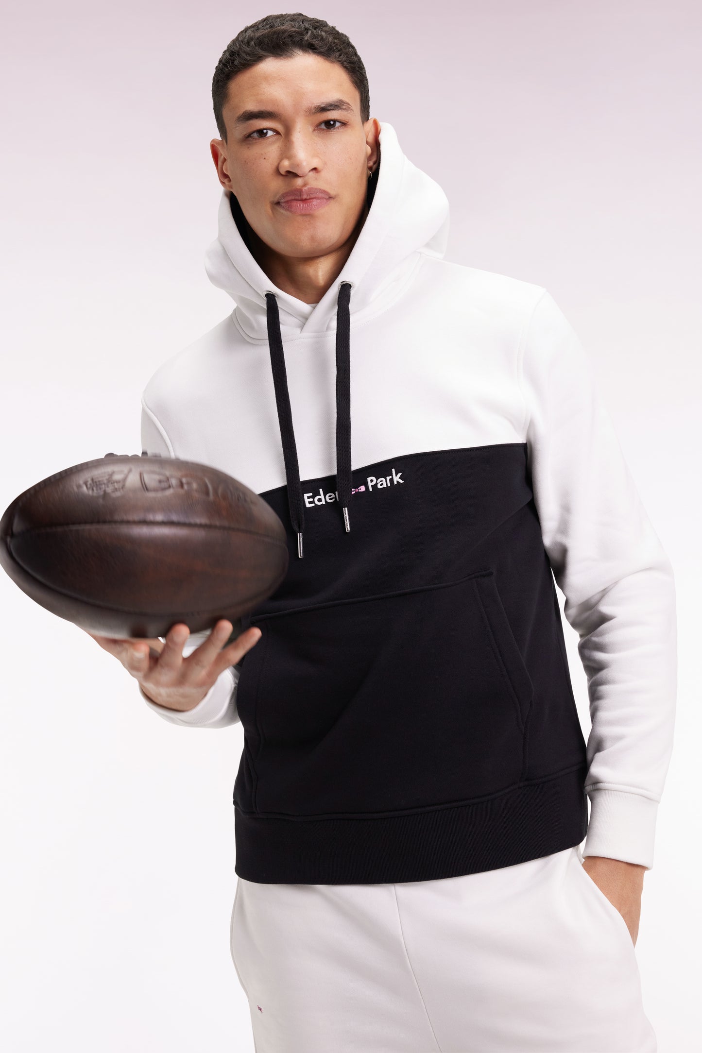 White two-tone hooded sweatshirt, straight cut