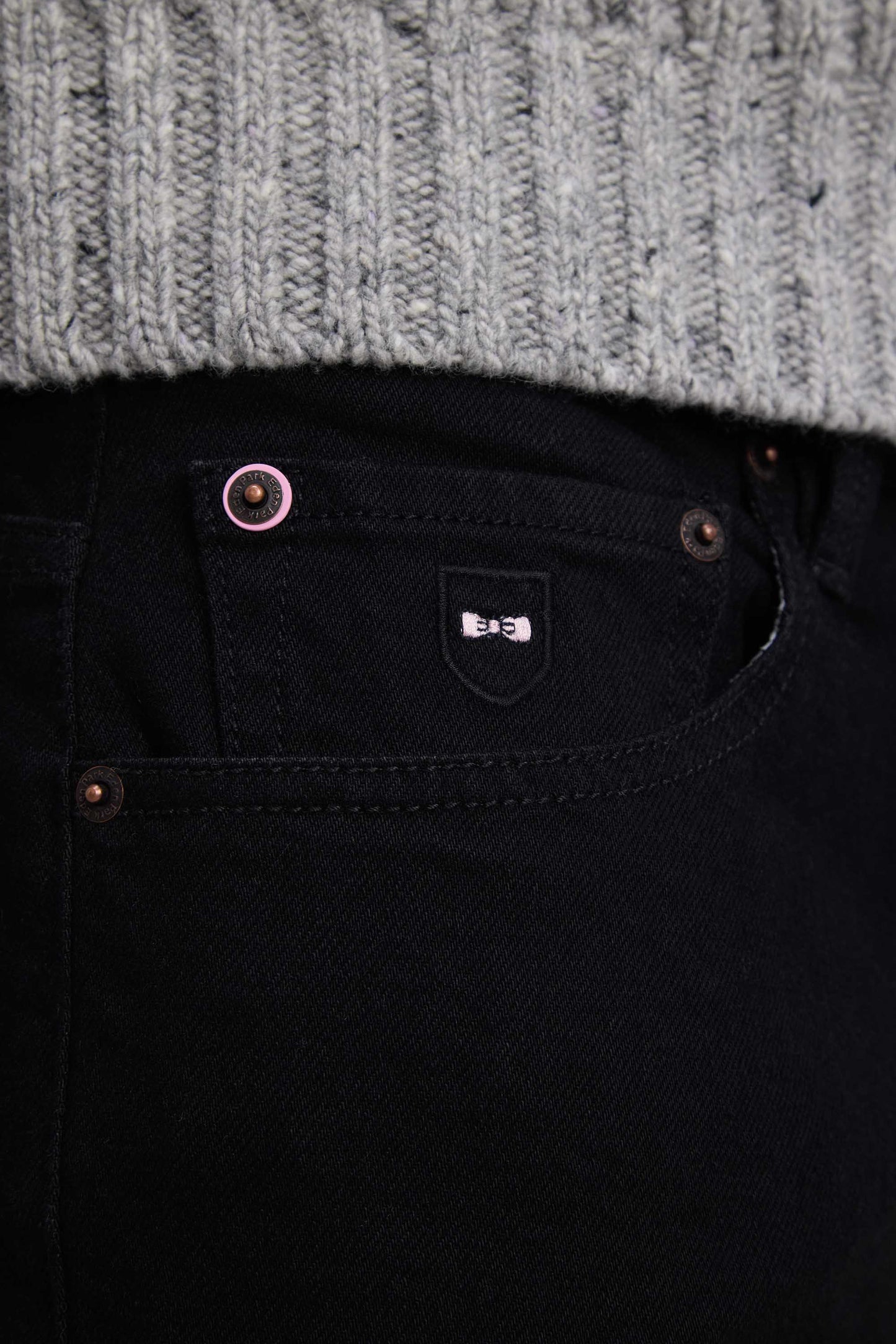 Jean en denim stretch one wash noir coupe regular