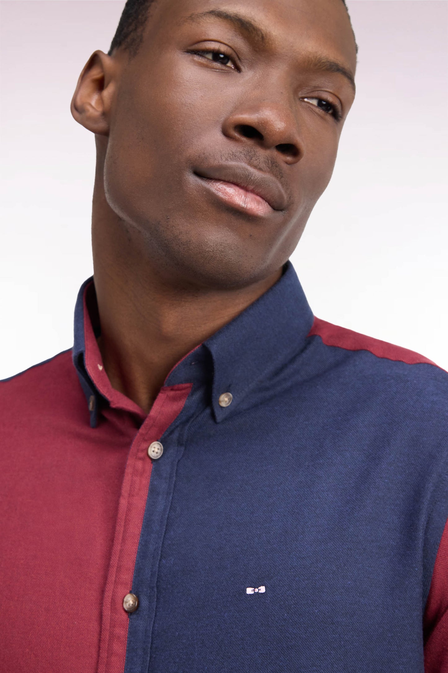 Chemise en coton marine et bordeaux coupe droite