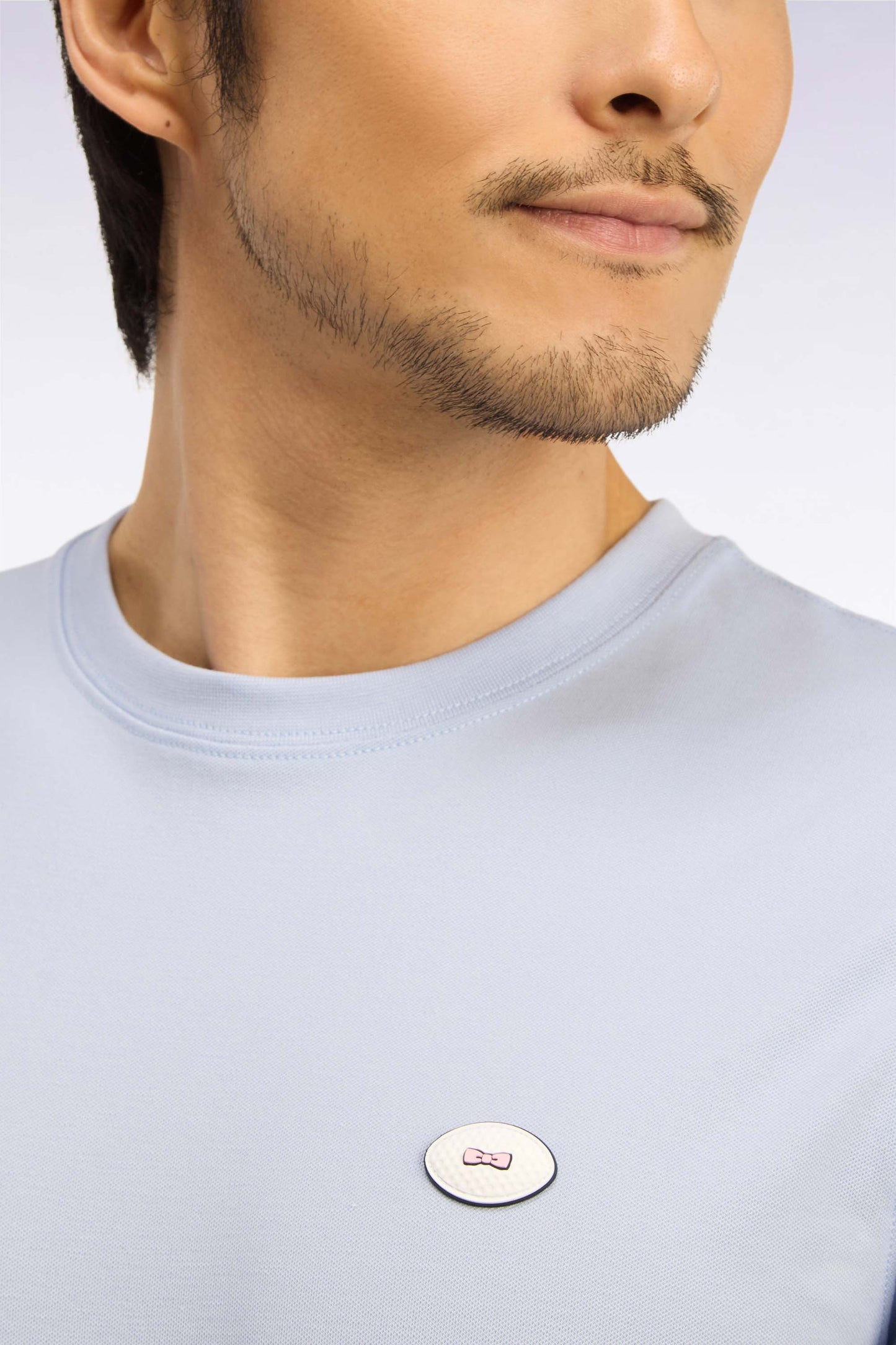 T-shirt manches courtes bleu ciel coupe droite