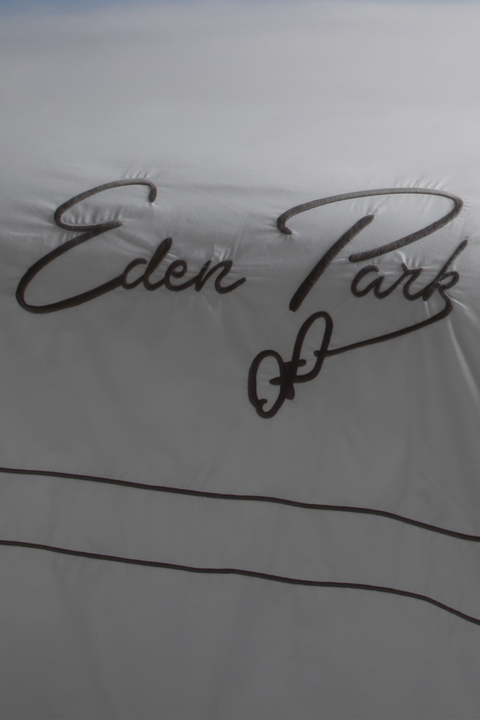 White bed linen set - Image 2