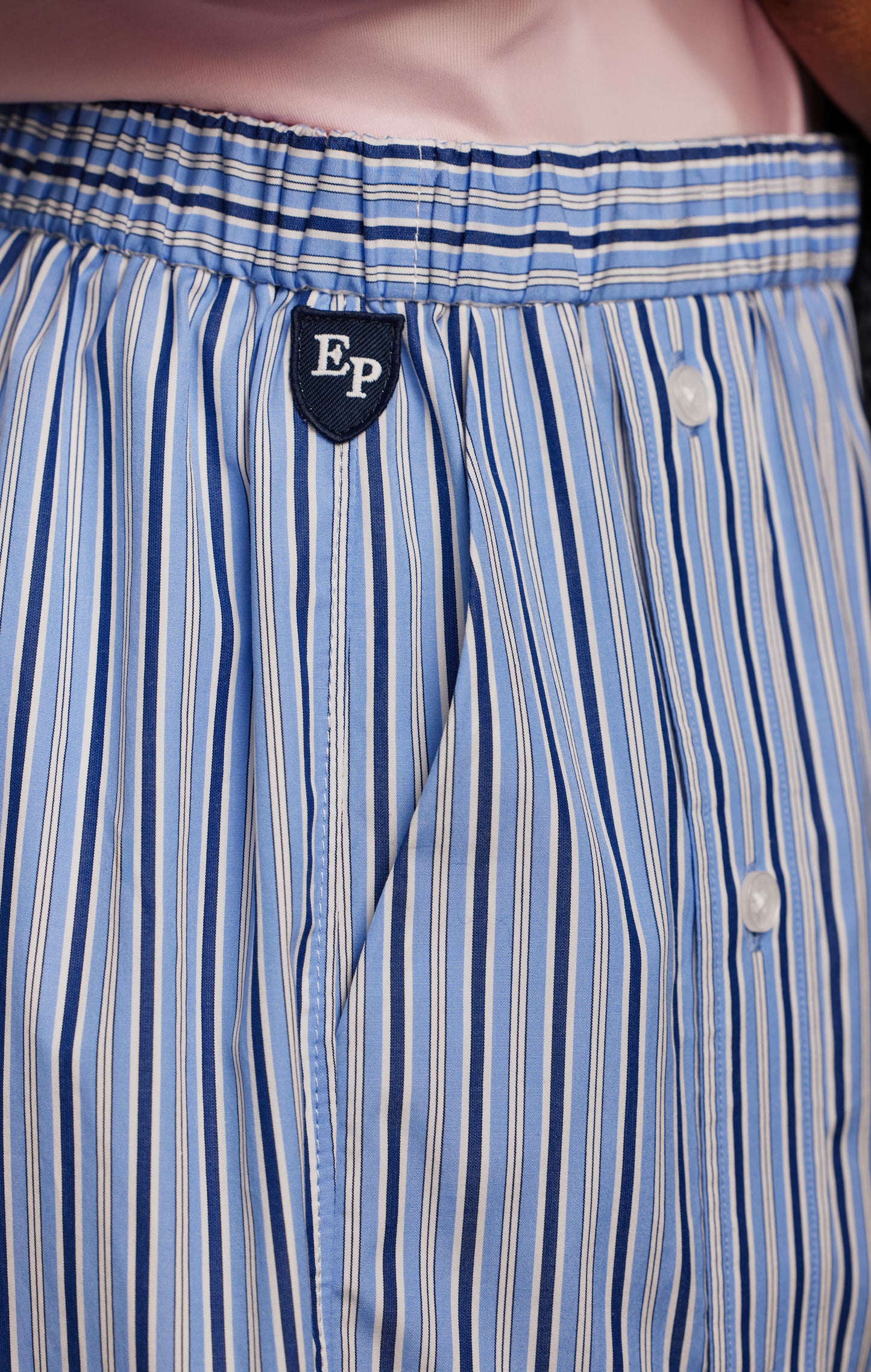 Short upcyclé en coton rayé ciel et blanc Pap'Atelier
