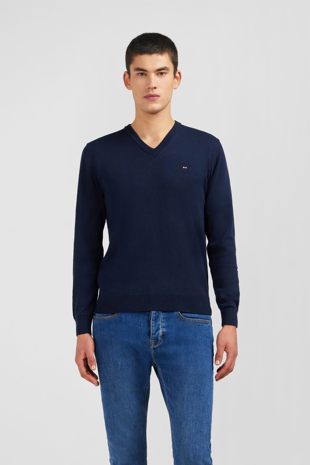 Pull bleu marine à col V en coton