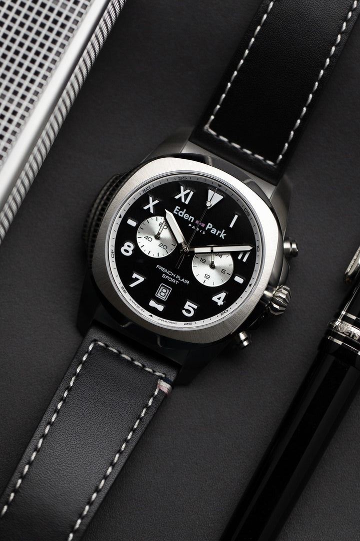 Montre à quartz chronographe en cuir noir