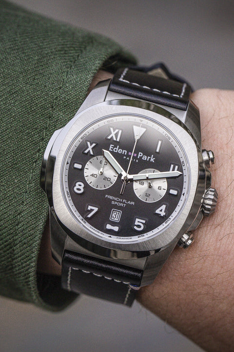 Black leather chronograph quartz watch - Image 3
