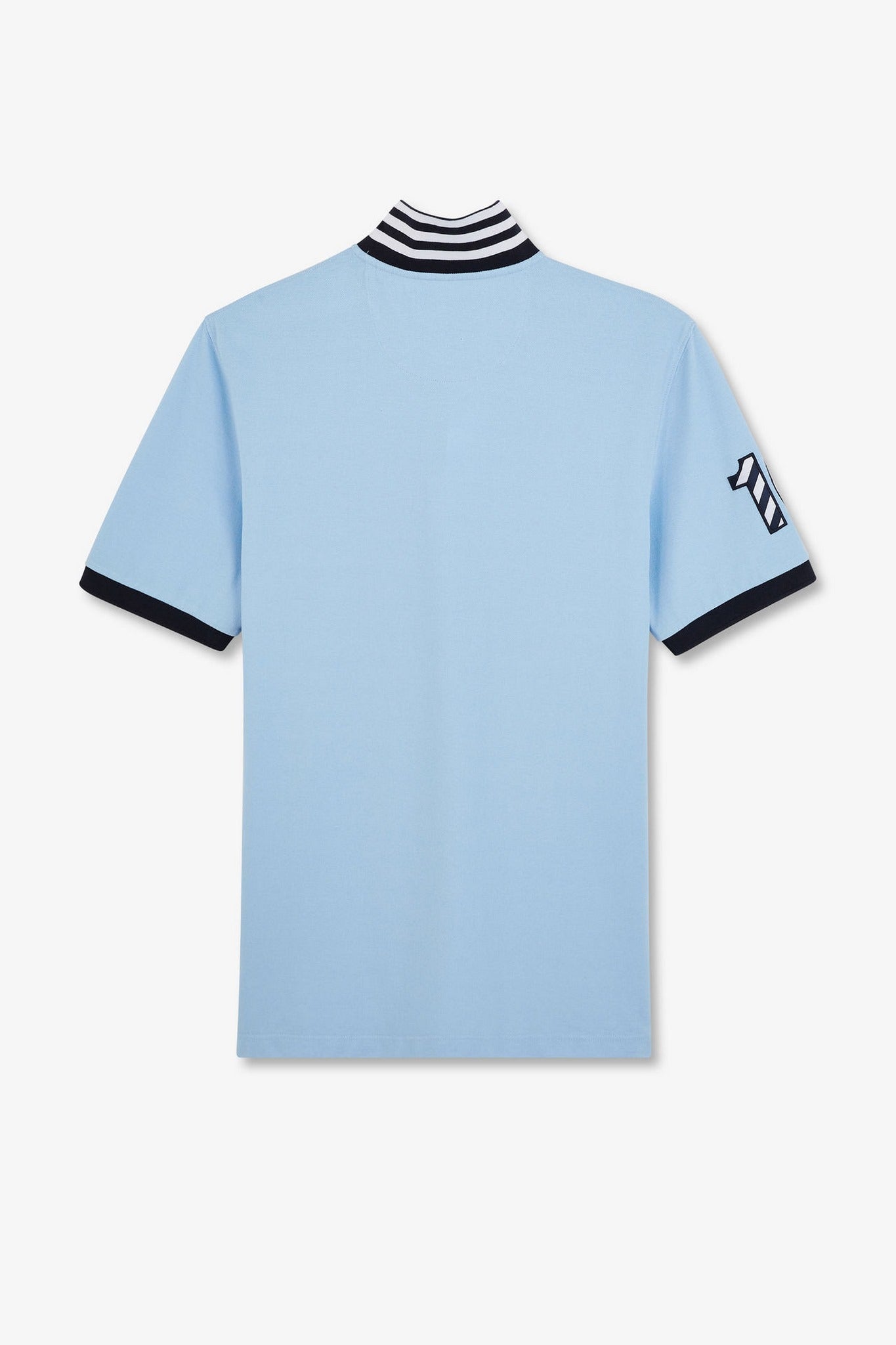 Light blue short-sleeved polo shirt number 10