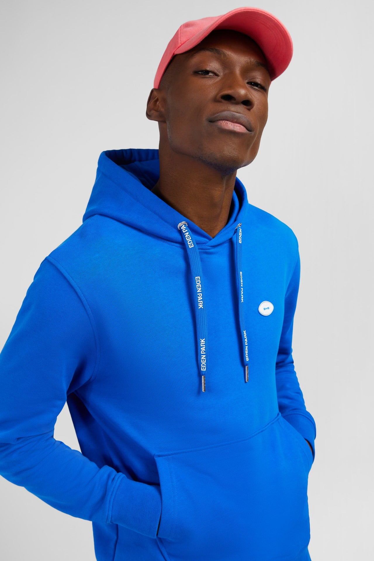 Sweat bleu uni à capuche