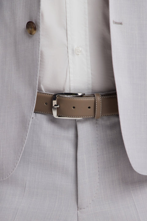 Beige smooth leather belt with white stitching - Image 2