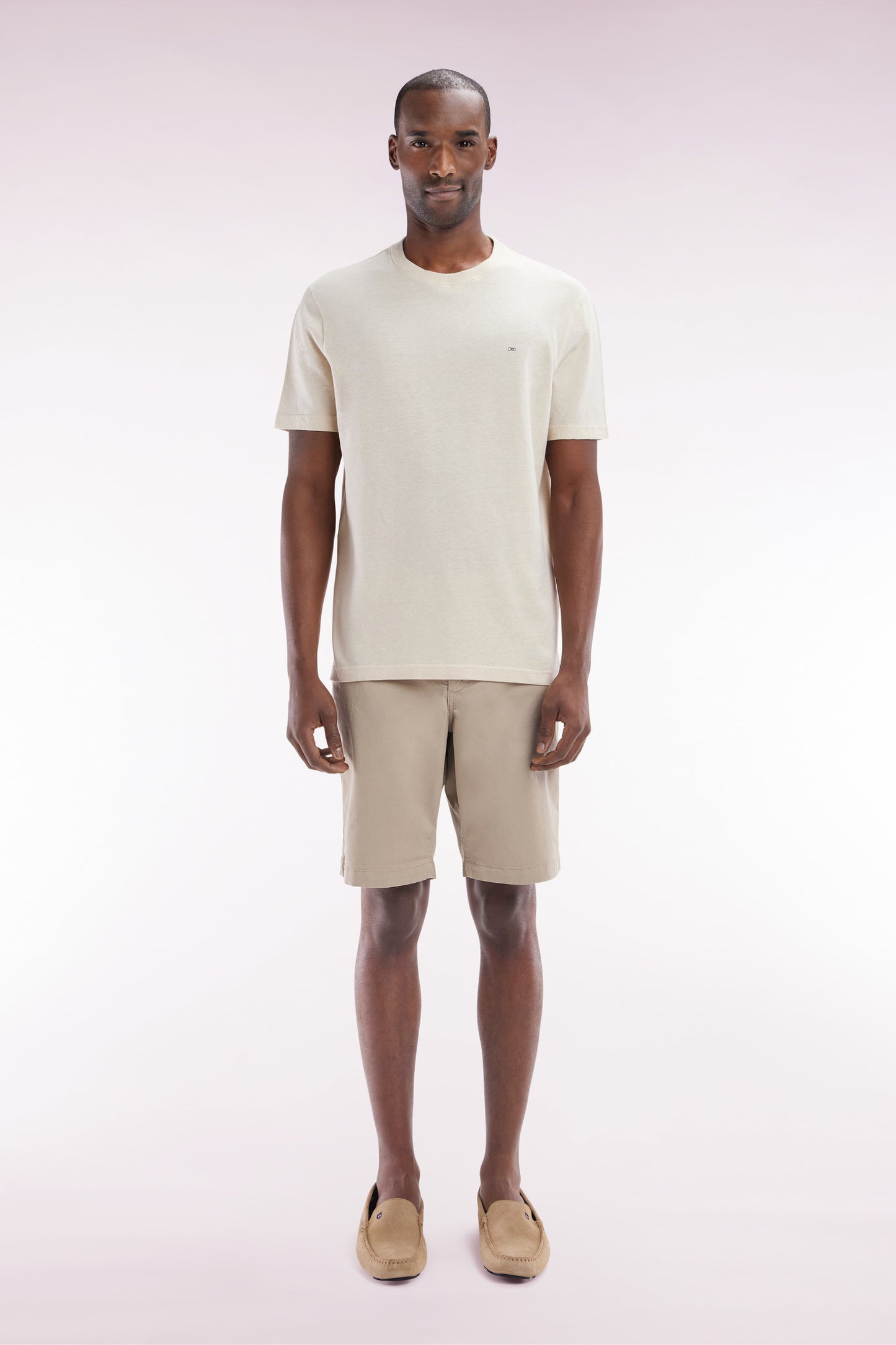 Bermuda chino en coton stretch beige coupe droite