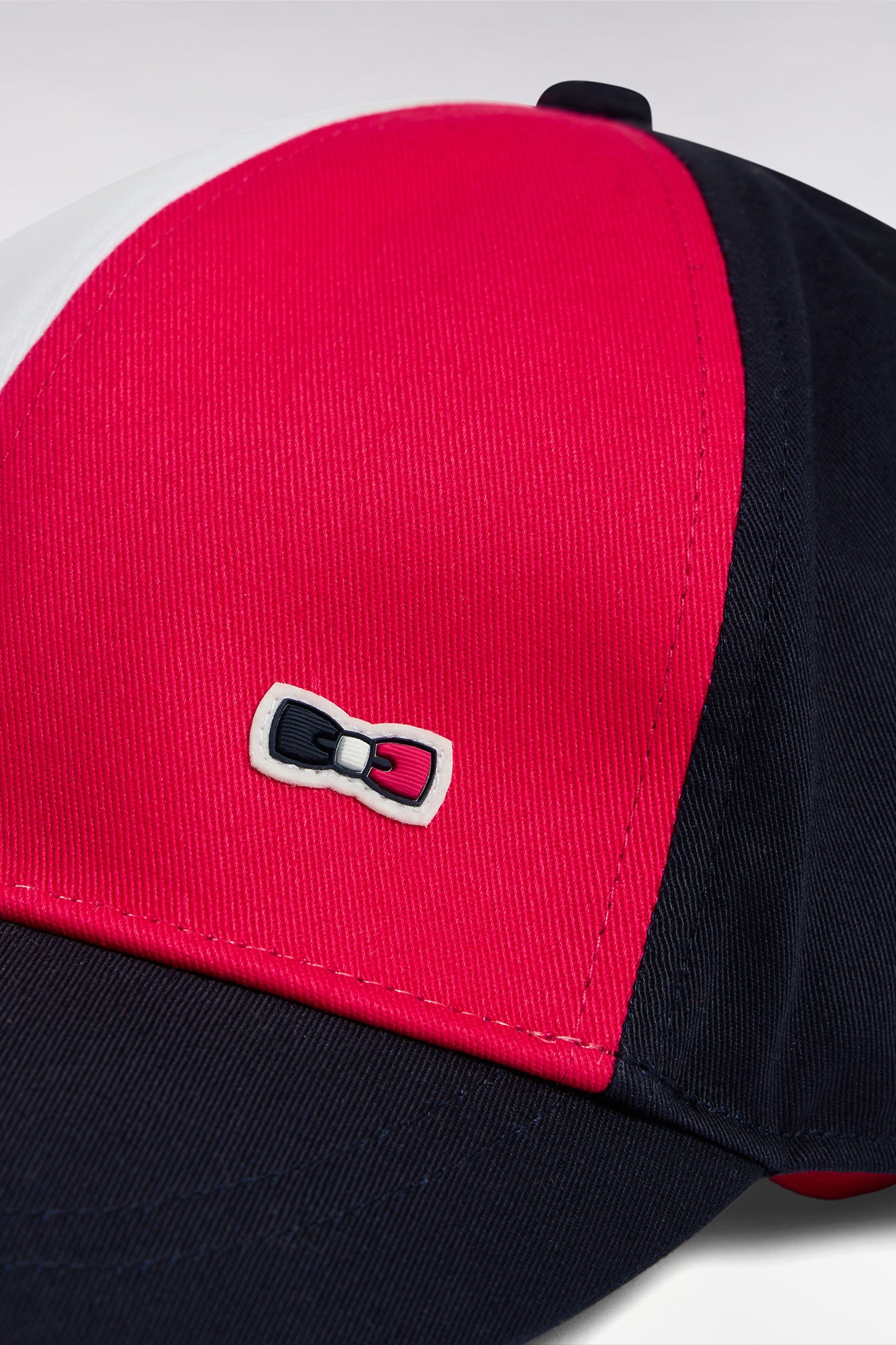 Casquette tricolore en twill de coton fuchsia