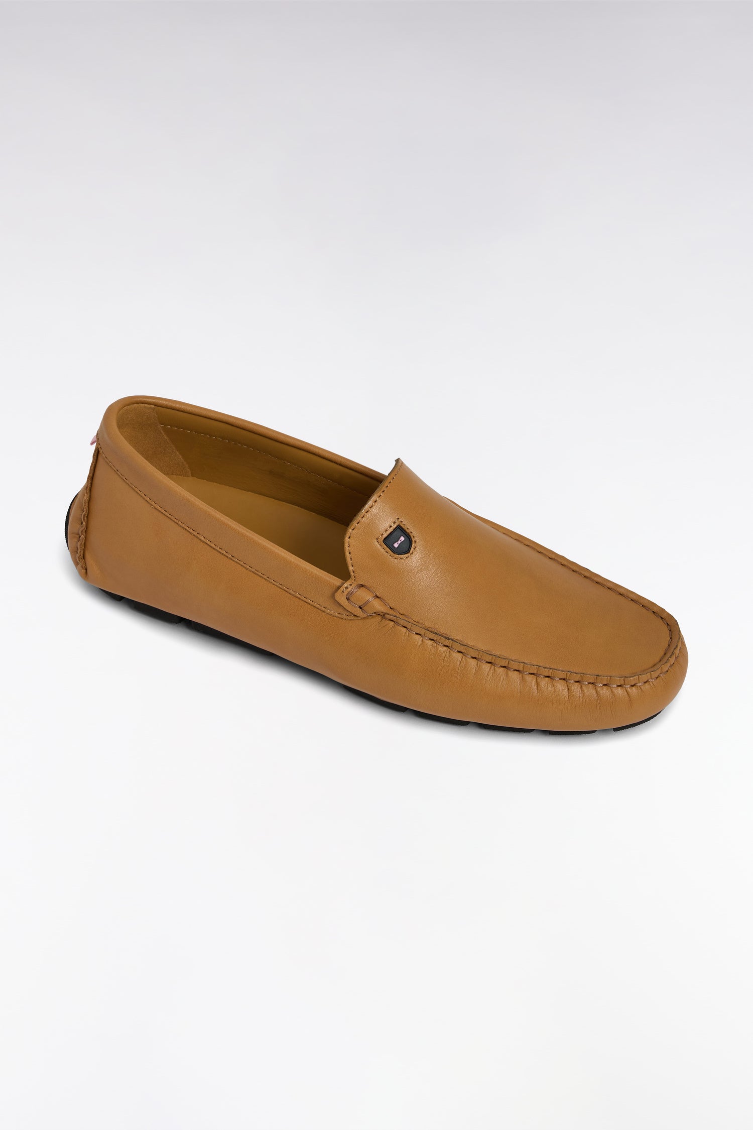 Mocassins en croûte de cuir camel